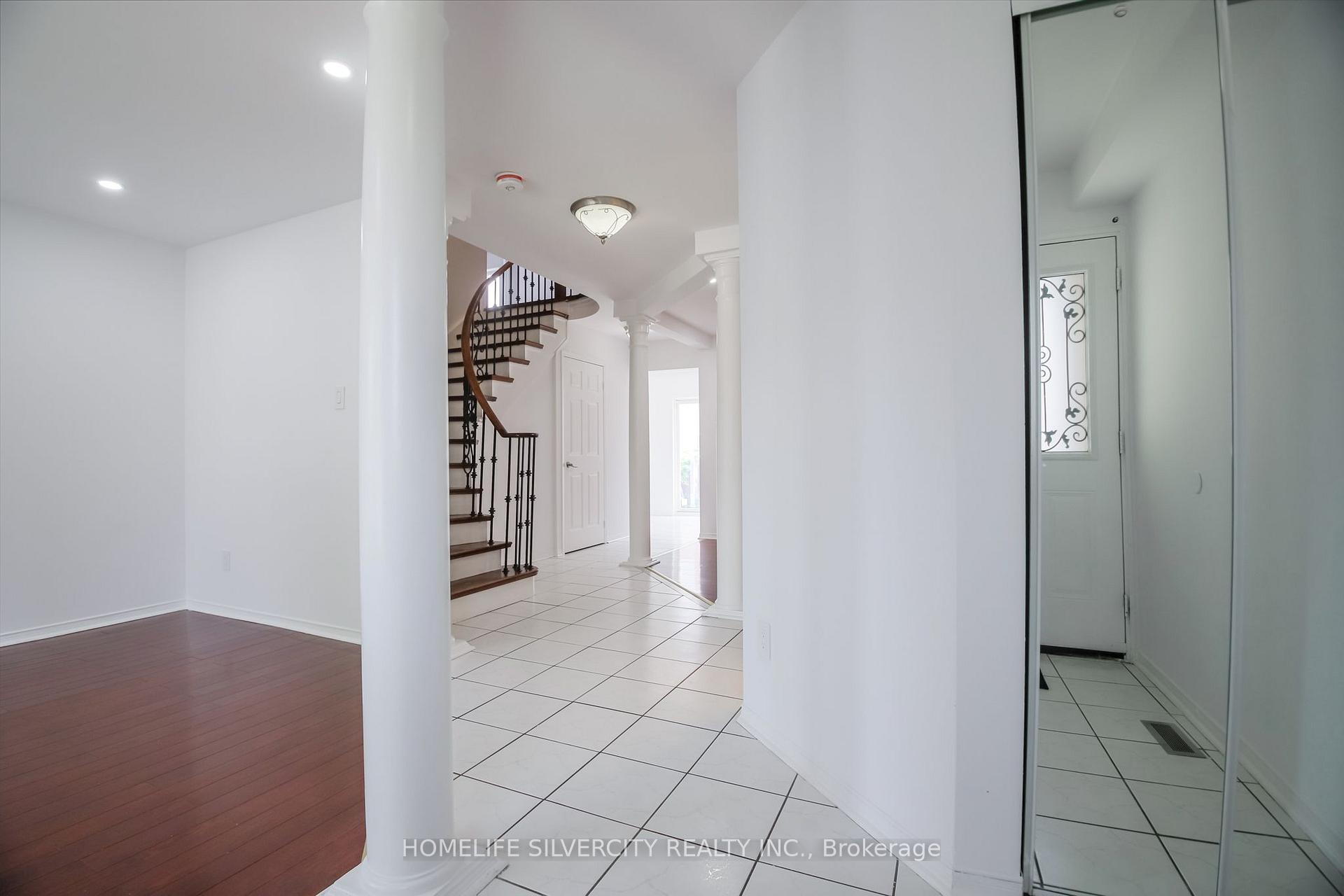 Photo 18 of 22 Meadow Glade Road, Brampton, Sandringham-Wellington — HOMEH