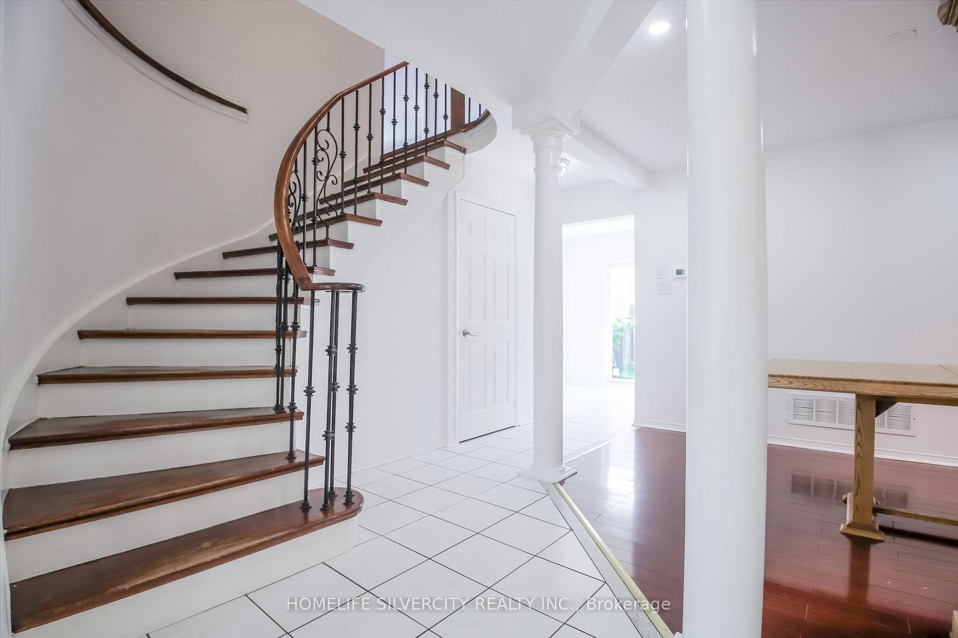 Photo 19 of 22 Meadow Glade Road, Brampton, Sandringham-Wellington — HOMEH