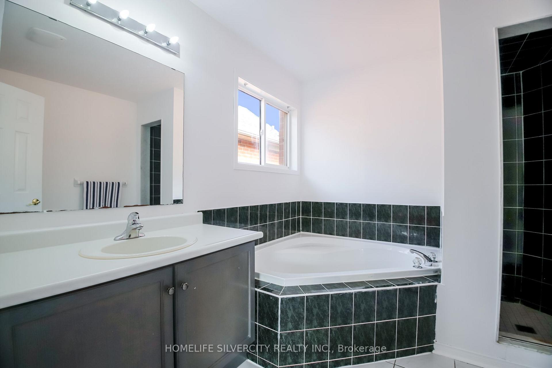Photo 29 of 22 Meadow Glade Road, Brampton, Sandringham-Wellington — HOMEH