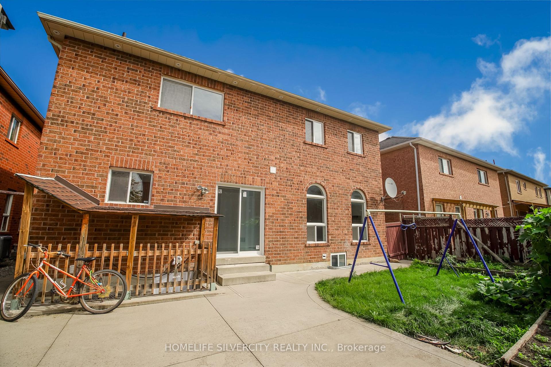 Photo 37 of 22 Meadow Glade Road, Brampton, Sandringham-Wellington — HOMEH