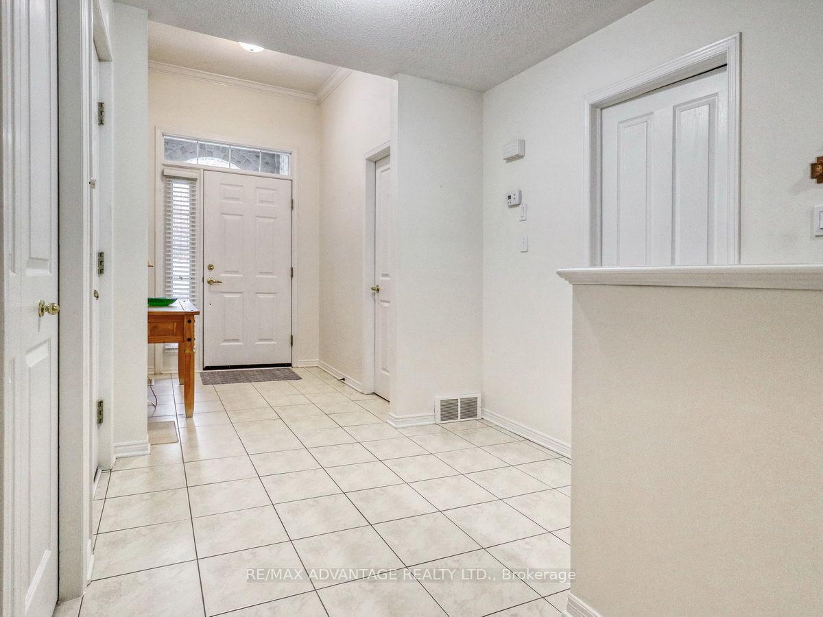 Photo 3 of Unit 6, 285 Mcgarrell Drive, London, North R — HOMEH
