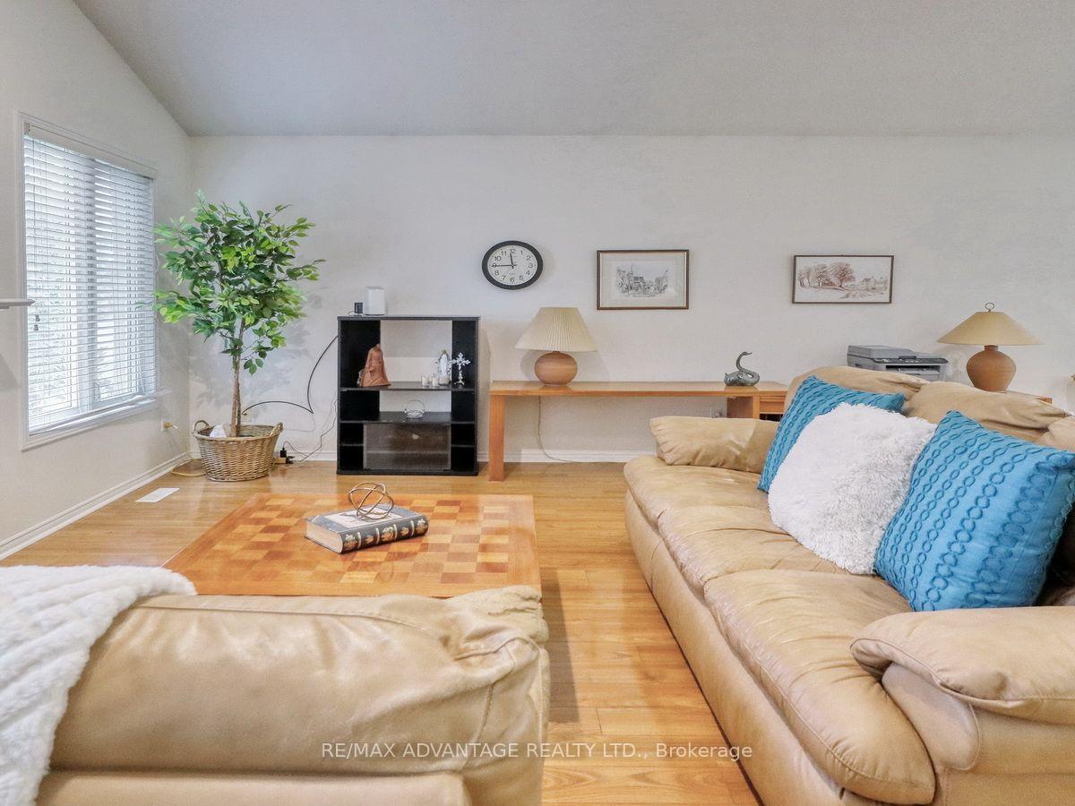 Photo 10 of Unit 6, 285 Mcgarrell Drive, London, North R — HOMEH