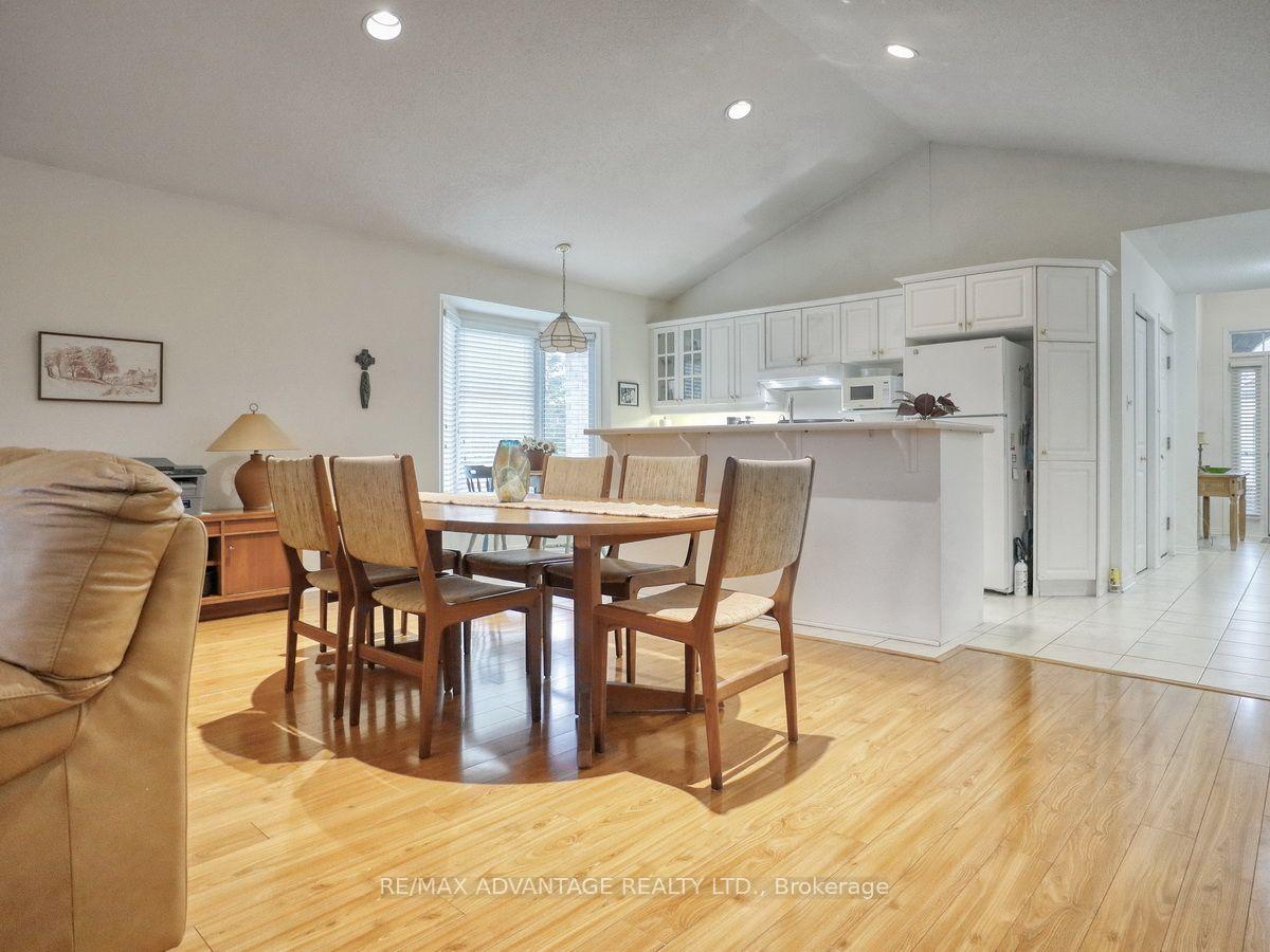 Photo 11 of Unit 6, 285 Mcgarrell Drive, London, North R — HOMEH
