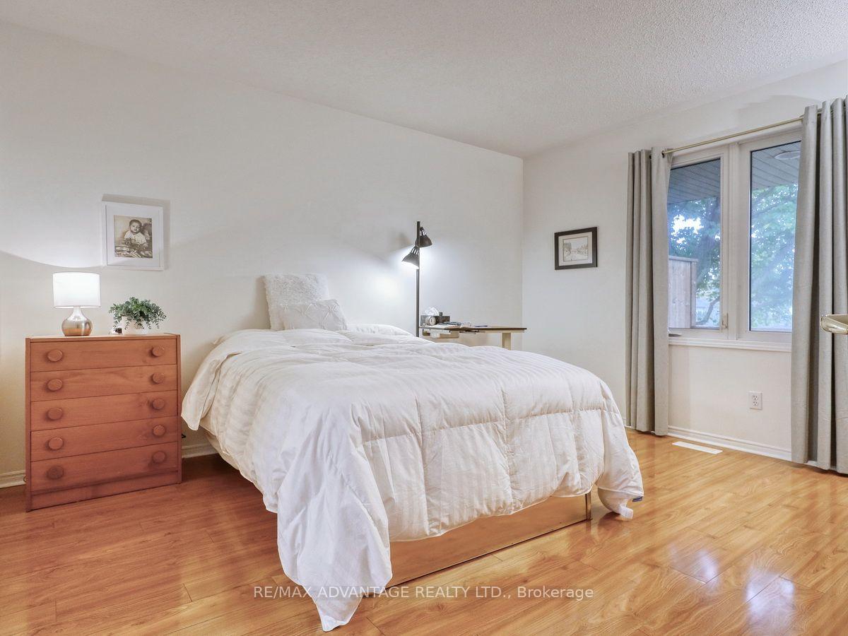Photo 15 of Unit 6, 285 Mcgarrell Drive, London, North R — HOMEH