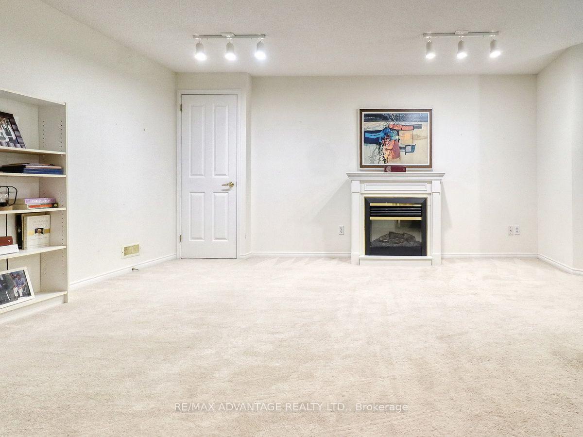 Photo 25 of Unit 6, 285 Mcgarrell Drive, London, North R — HOMEH