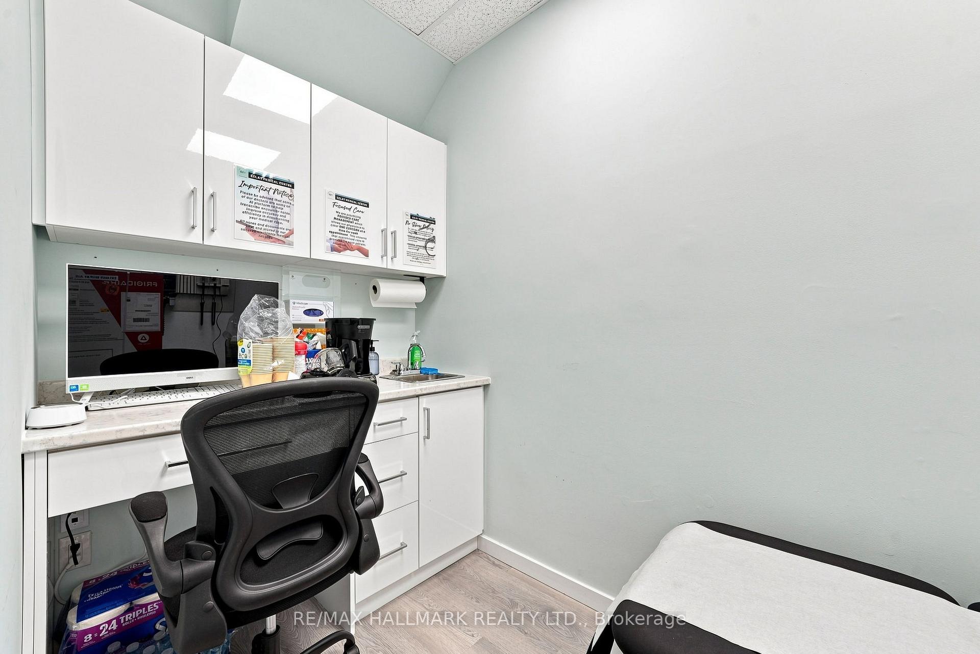Photo 15 of 1487 Gerrard Street E, Toronto, Greenwood-Coxwell — HOMEH