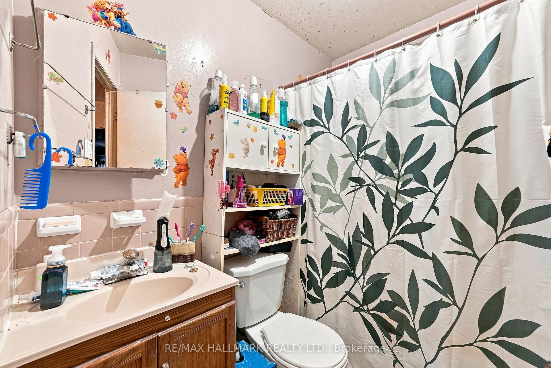 Photo 33 of 1487 Gerrard Street E, Toronto, Greenwood-Coxwell — HOMEH