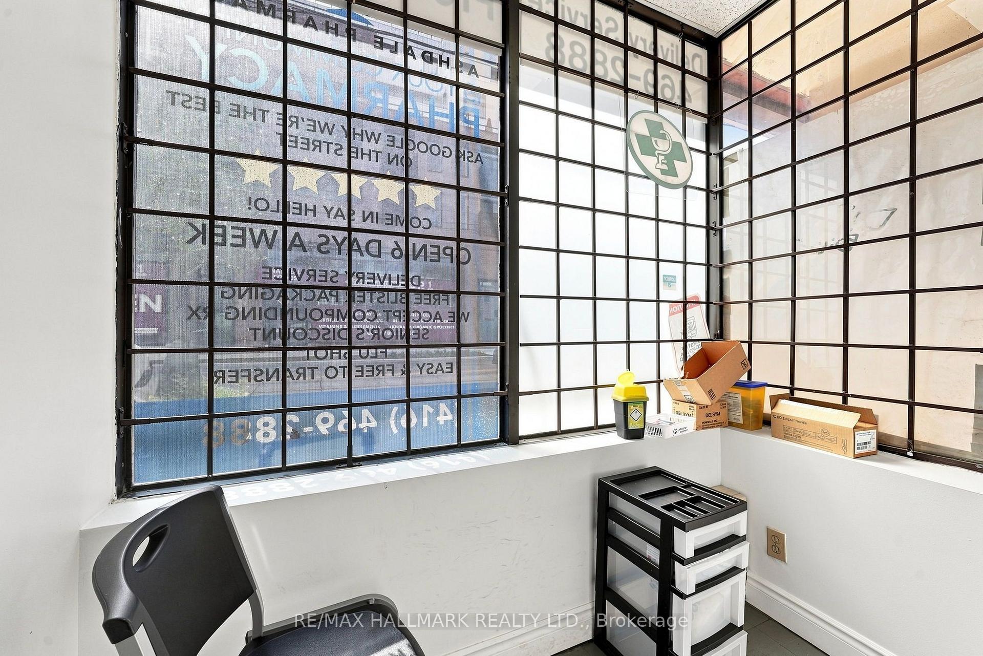 Photo 14 of 1568 Queen Street E, Toronto, Greenwood-Coxwell — HOMEH