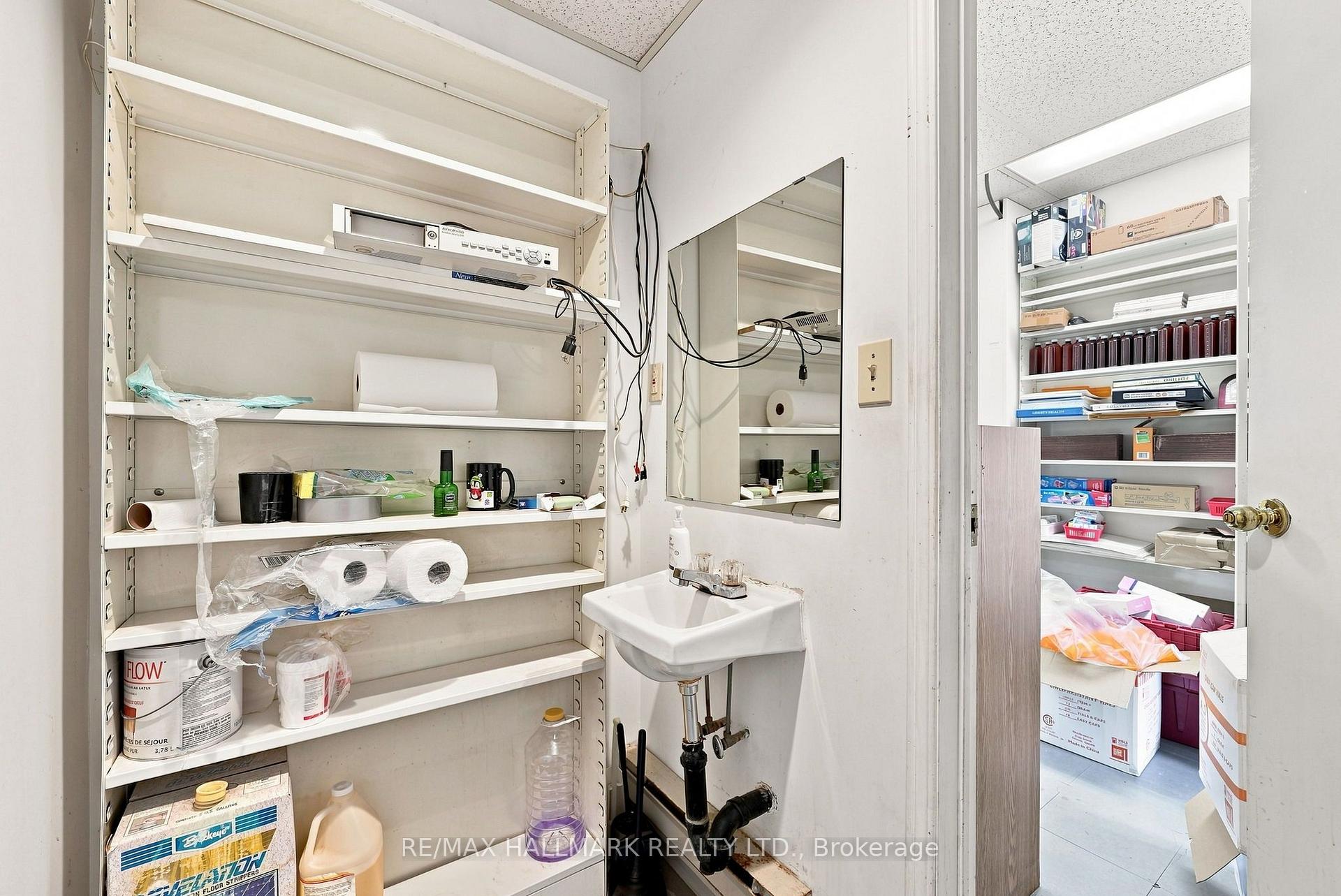 Photo 16 of 1568 Queen Street E, Toronto, Greenwood-Coxwell — HOMEH