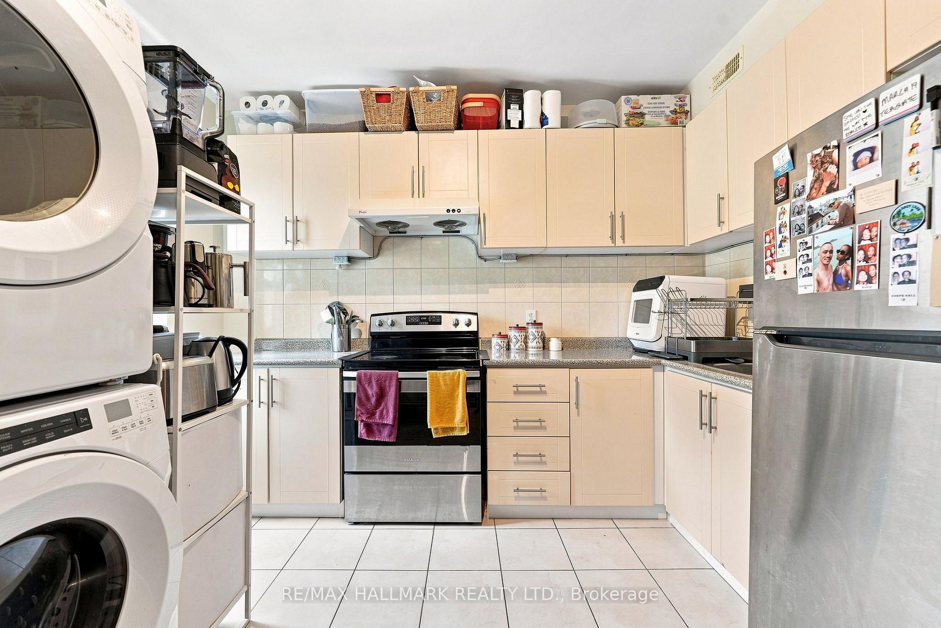 Photo 31 of 1568 Queen Street E, Toronto, Greenwood-Coxwell — HOMEH