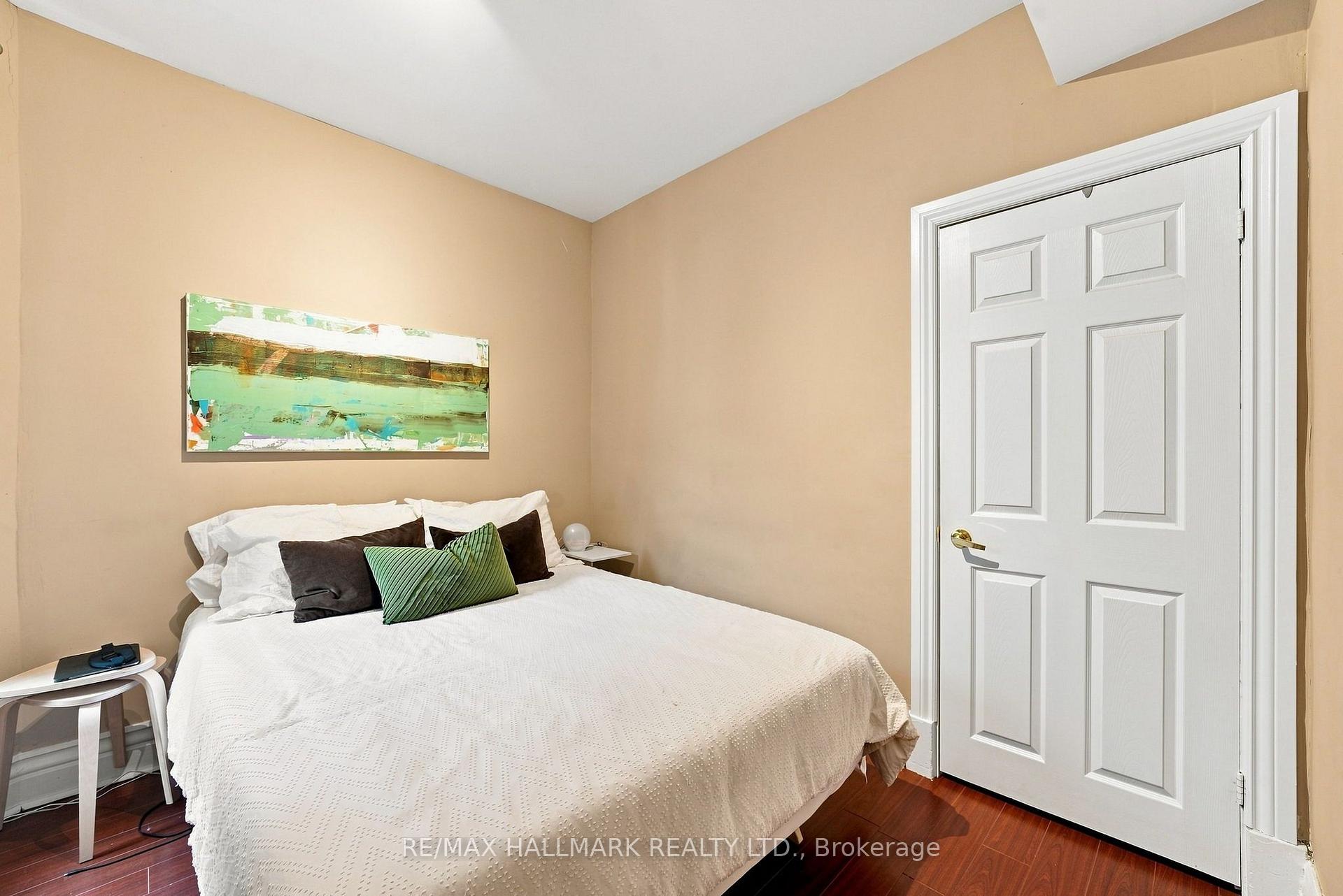 Photo 36 of 1568 Queen Street E, Toronto, Greenwood-Coxwell — HOMEH
