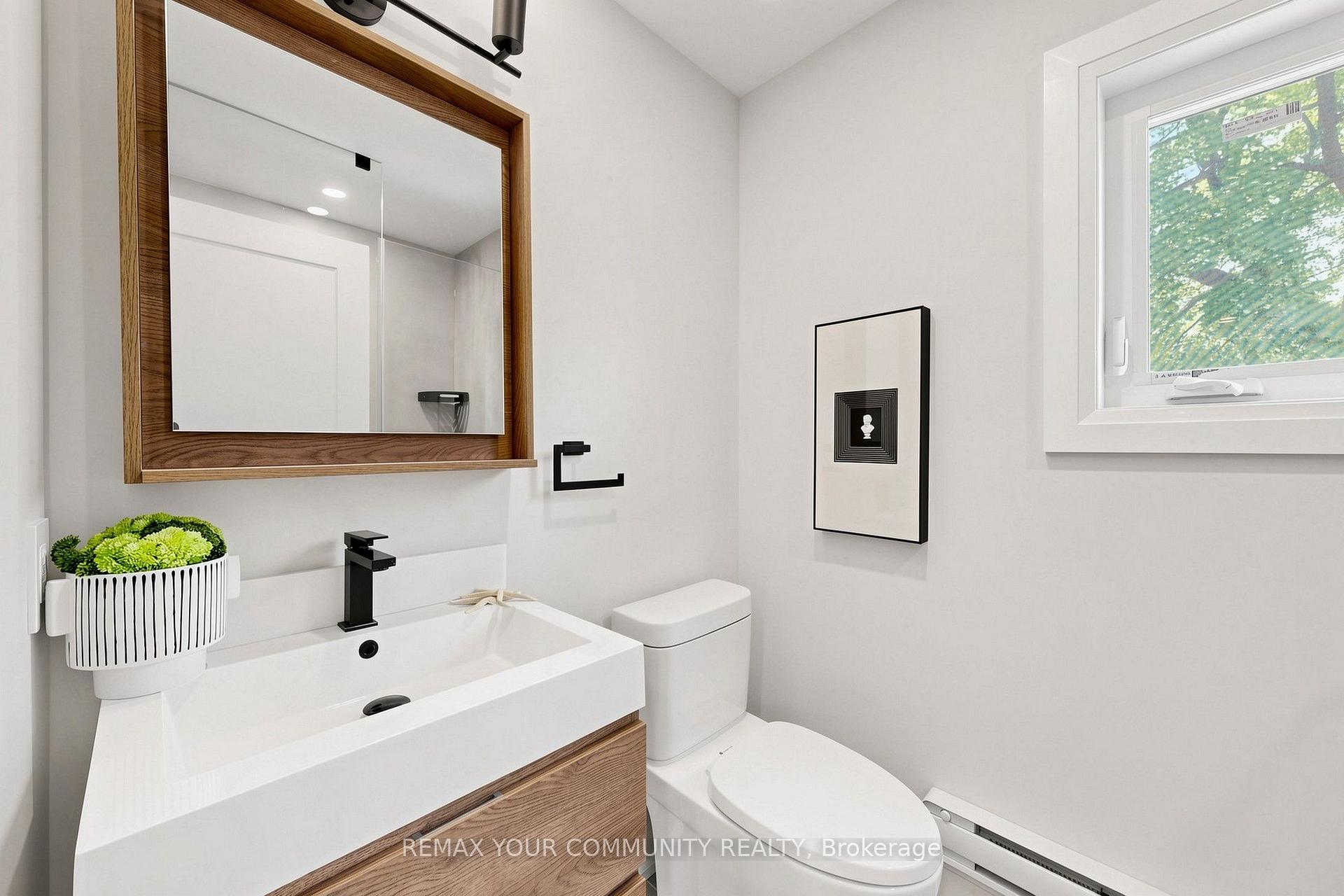Photo 13 of 351 Fairlawn Avenue, Toronto, Bedford Park-Nortown — HOMEH