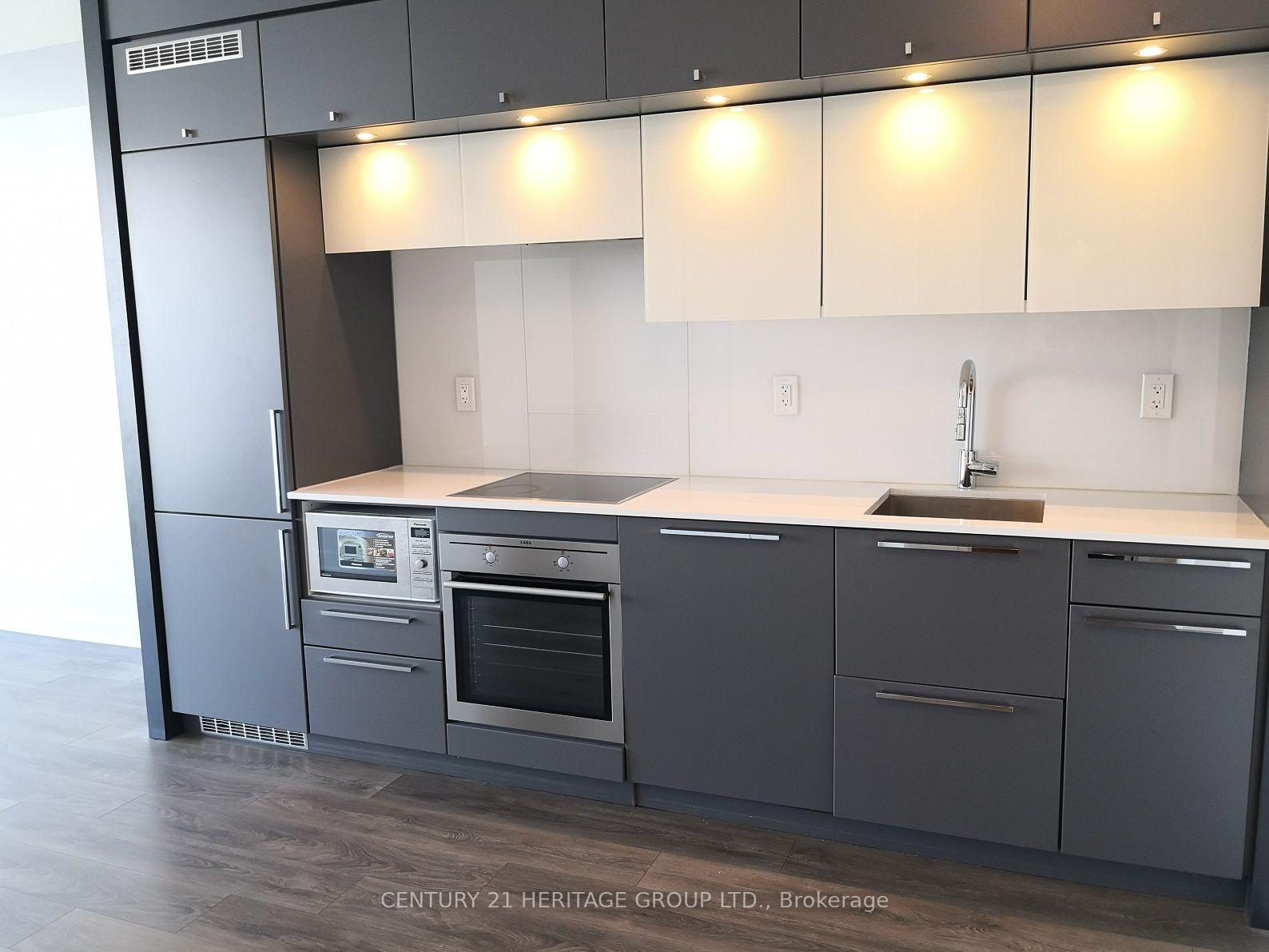 Photo 4 of Unit 3907, 15 Grenville Street, Toronto, Bay Street Corridor — HOMEH