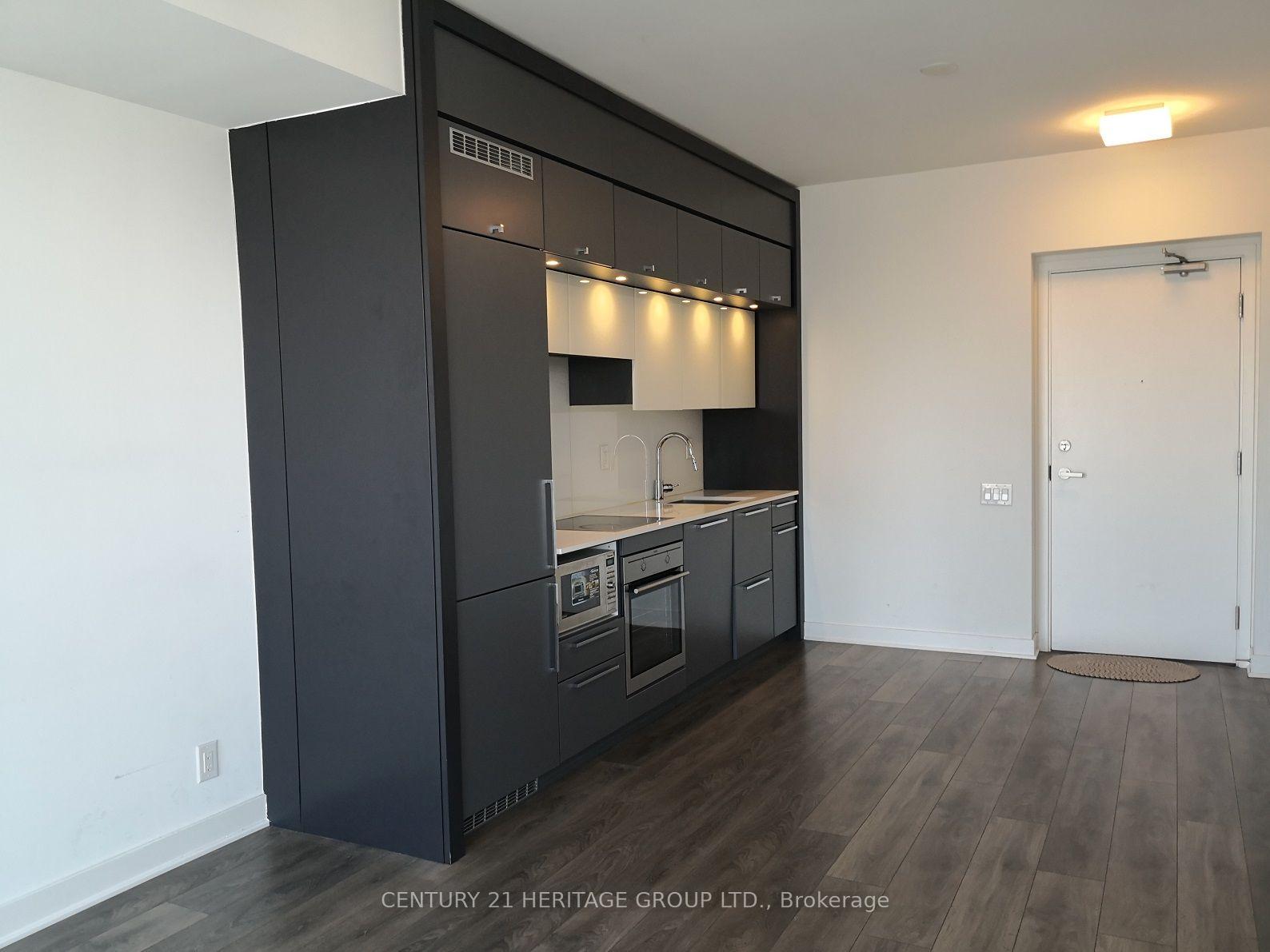 Photo 5 of Unit 3907, 15 Grenville Street, Toronto, Bay Street Corridor — HOMEH