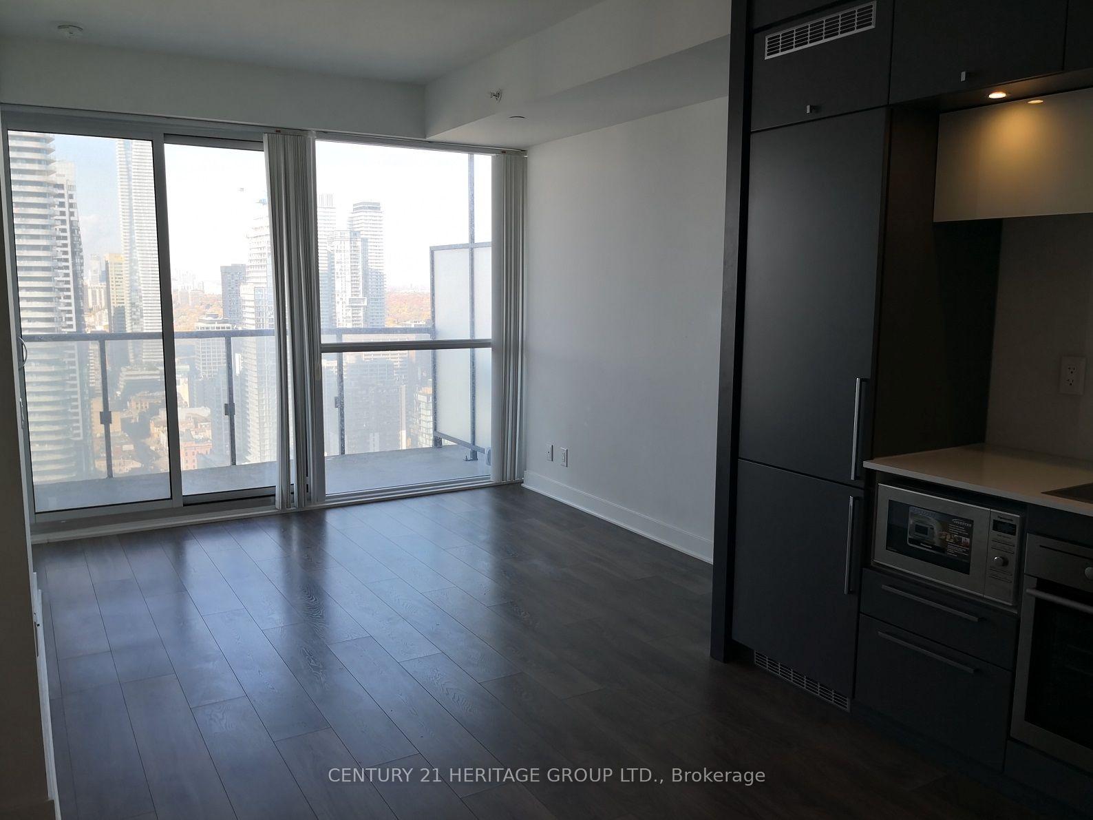 Photo 10 of Unit 3907, 15 Grenville Street, Toronto, Bay Street Corridor — HOMEH