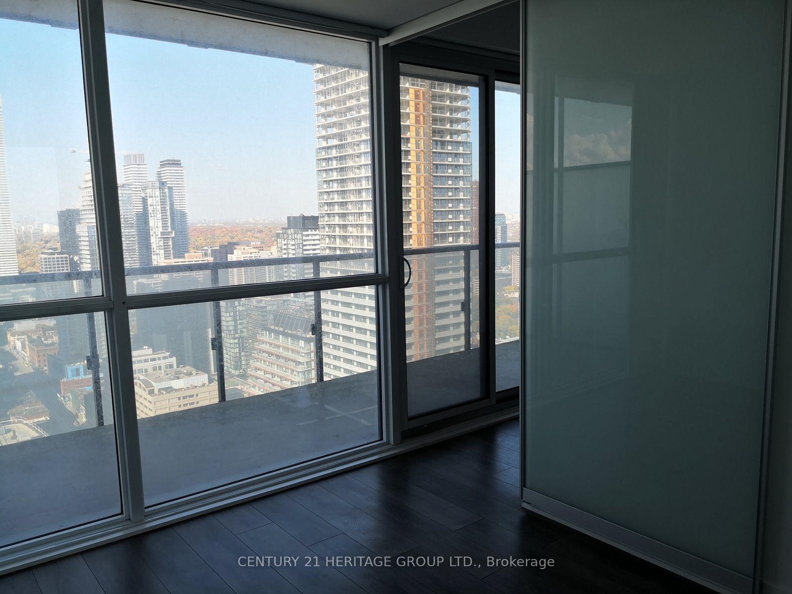 Photo 11 of Unit 3907, 15 Grenville Street, Toronto, Bay Street Corridor — HOMEH