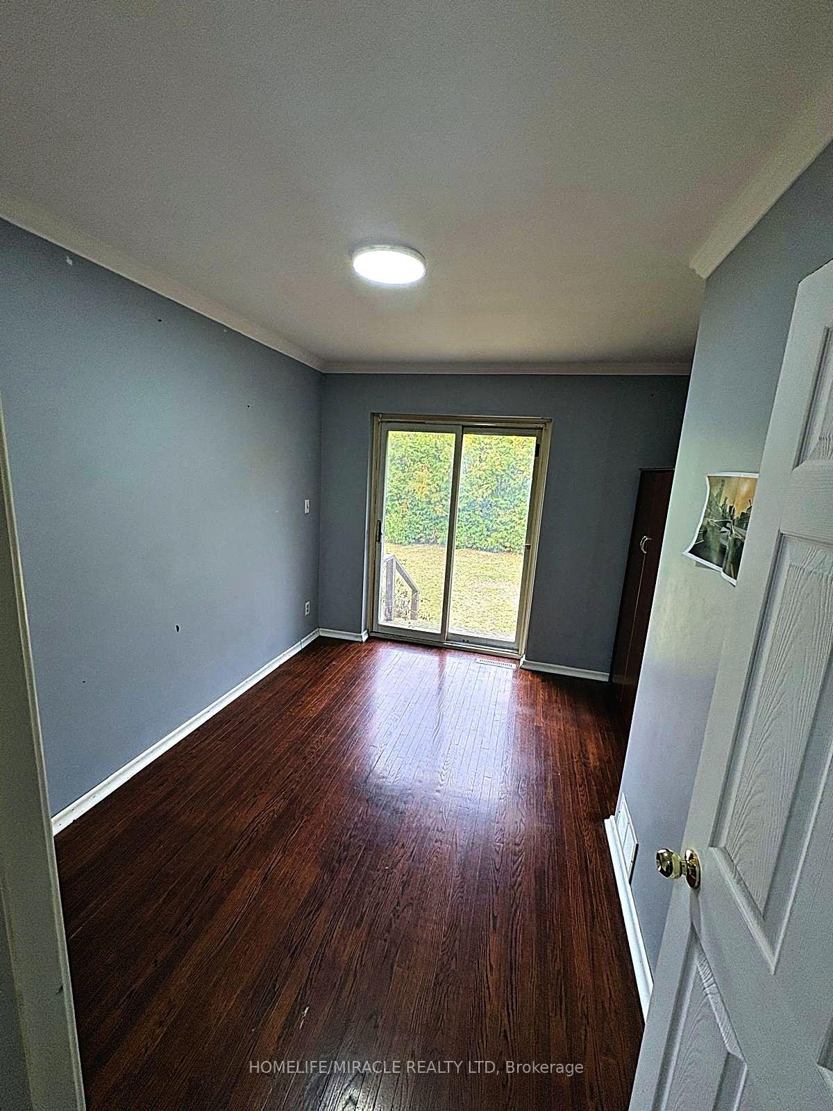 Photo 12 of 76 Switzer Drive, Oshawa, Centennial — HOMEH