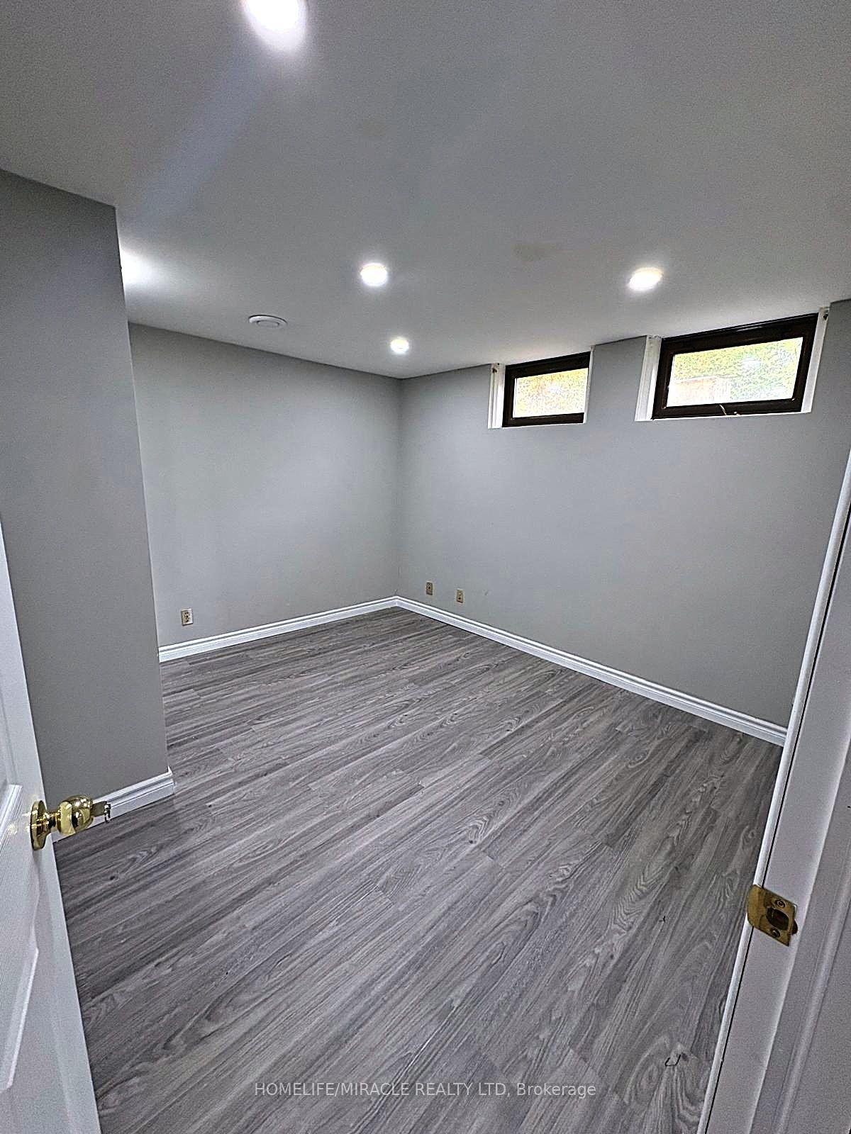 Photo 18 of 76 Switzer Drive, Oshawa, Centennial — HOMEH