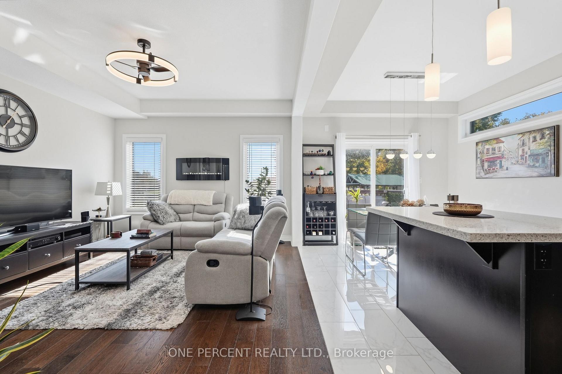 Photo 5 of 71 Laurent Avenue, Welland, Lincoln/Crowland — HOMEH