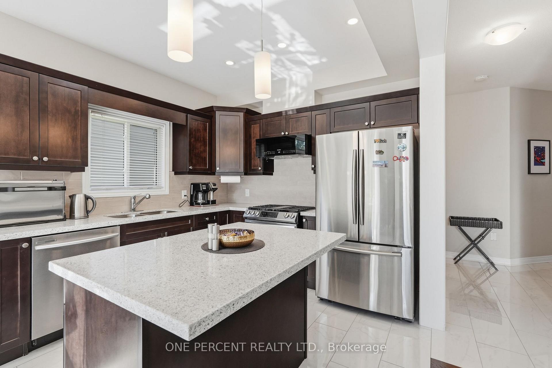 Photo 11 of 71 Laurent Avenue, Welland, Lincoln/Crowland — HOMEH