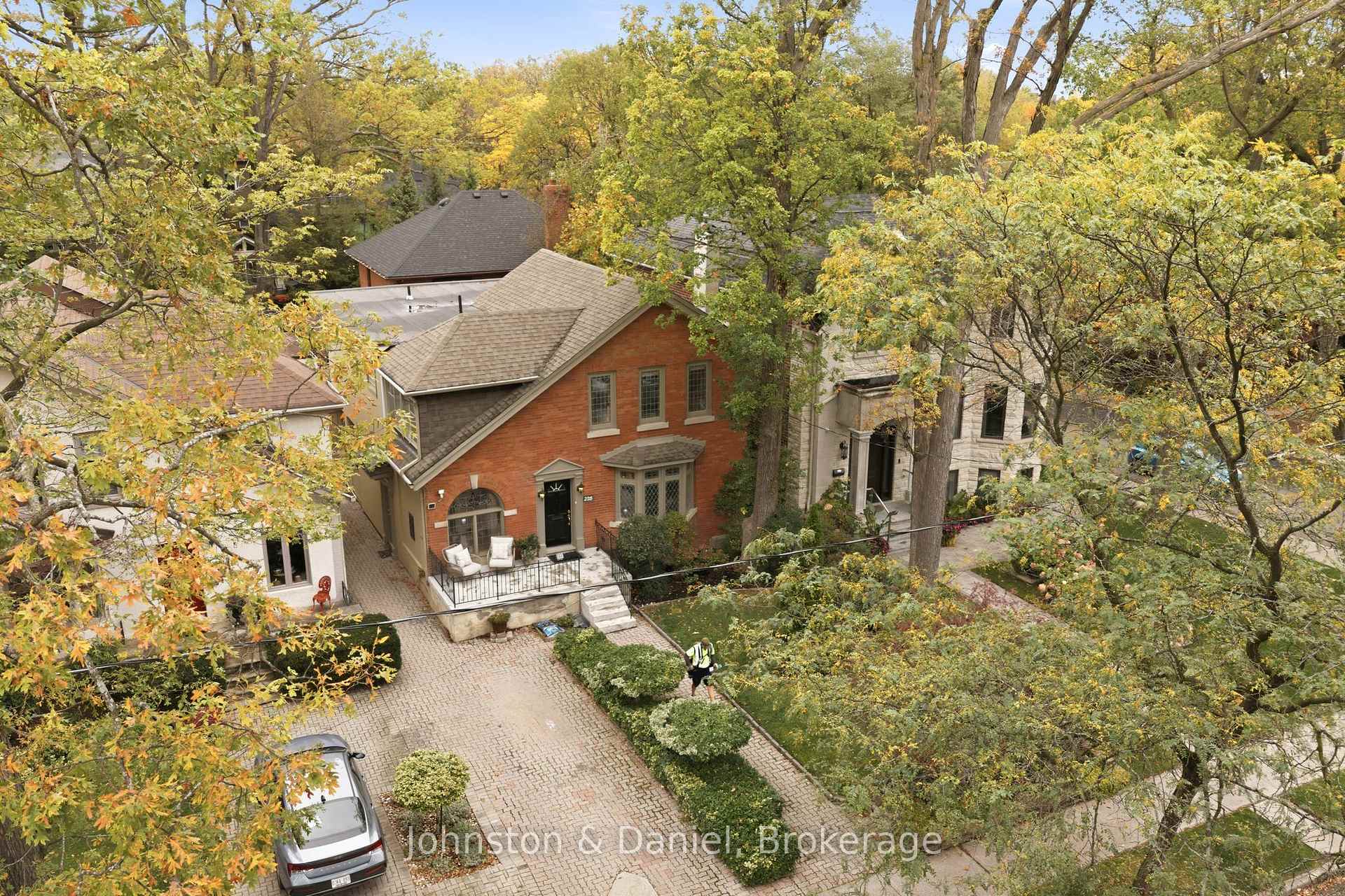 Photo 32 of 238 Rose Park Drive, Toronto, Rosedale-Moore Park — HOMEH