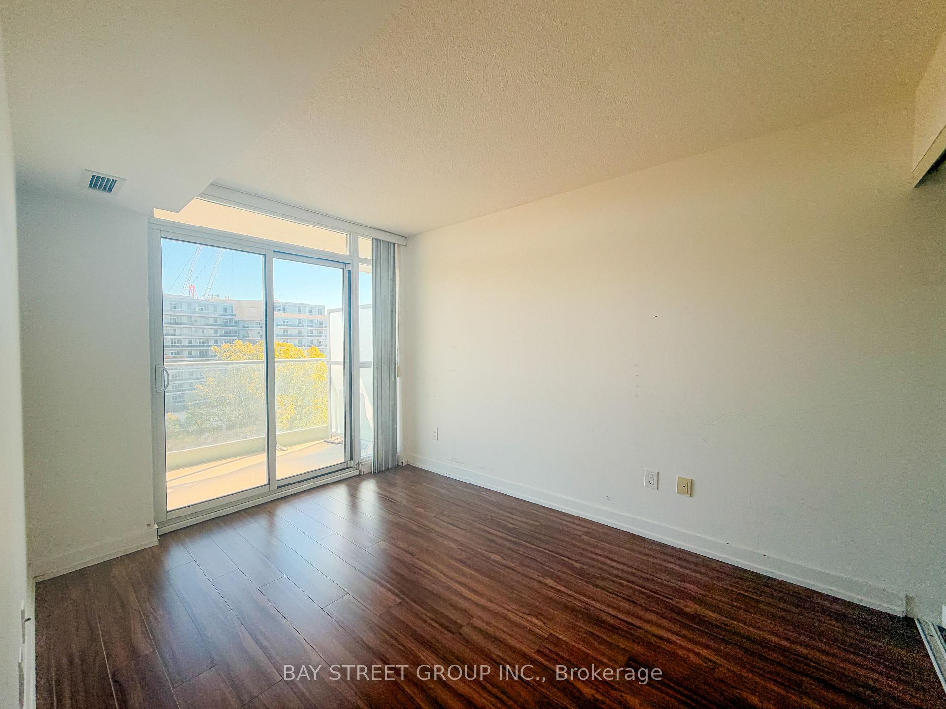 Photo 2 of Unit 701, 33 Singer Court, North York, Bayview Village — HOMEH