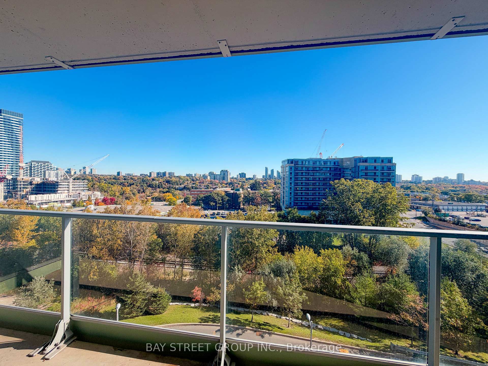 Photo 5 of Unit 701, 33 Singer Court, North York, Bayview Village — HOMEH
