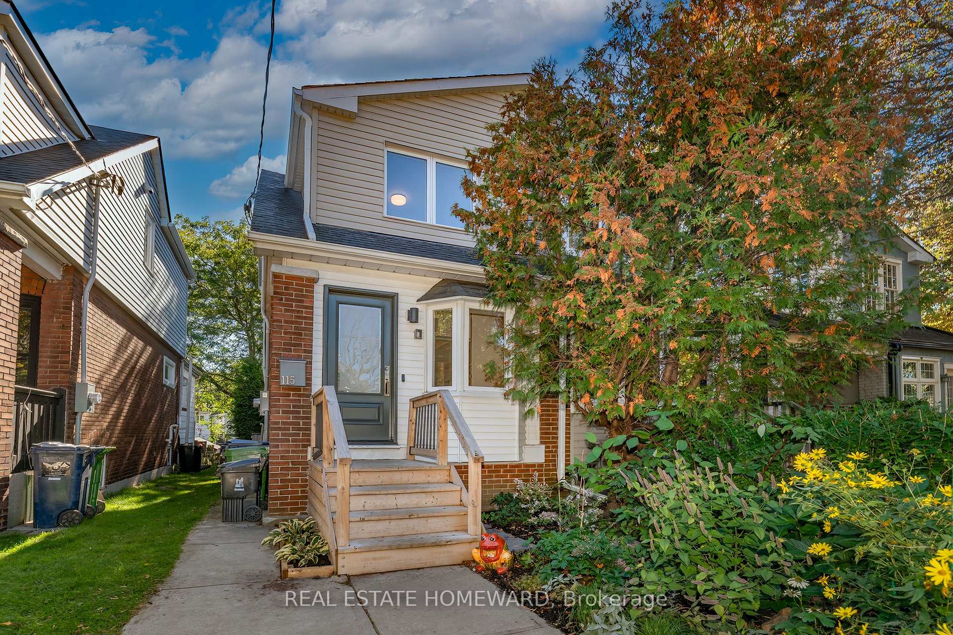 Photo of 115 Wildwood Crescent