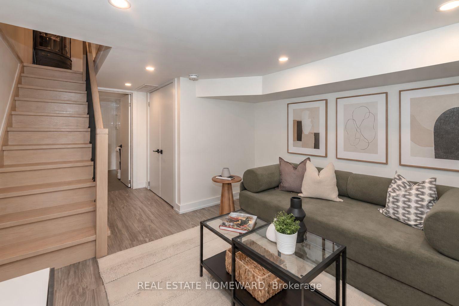 Photo 20 of 115 Wildwood Crescent, Toronto, Woodbine Corridor — HOMEH