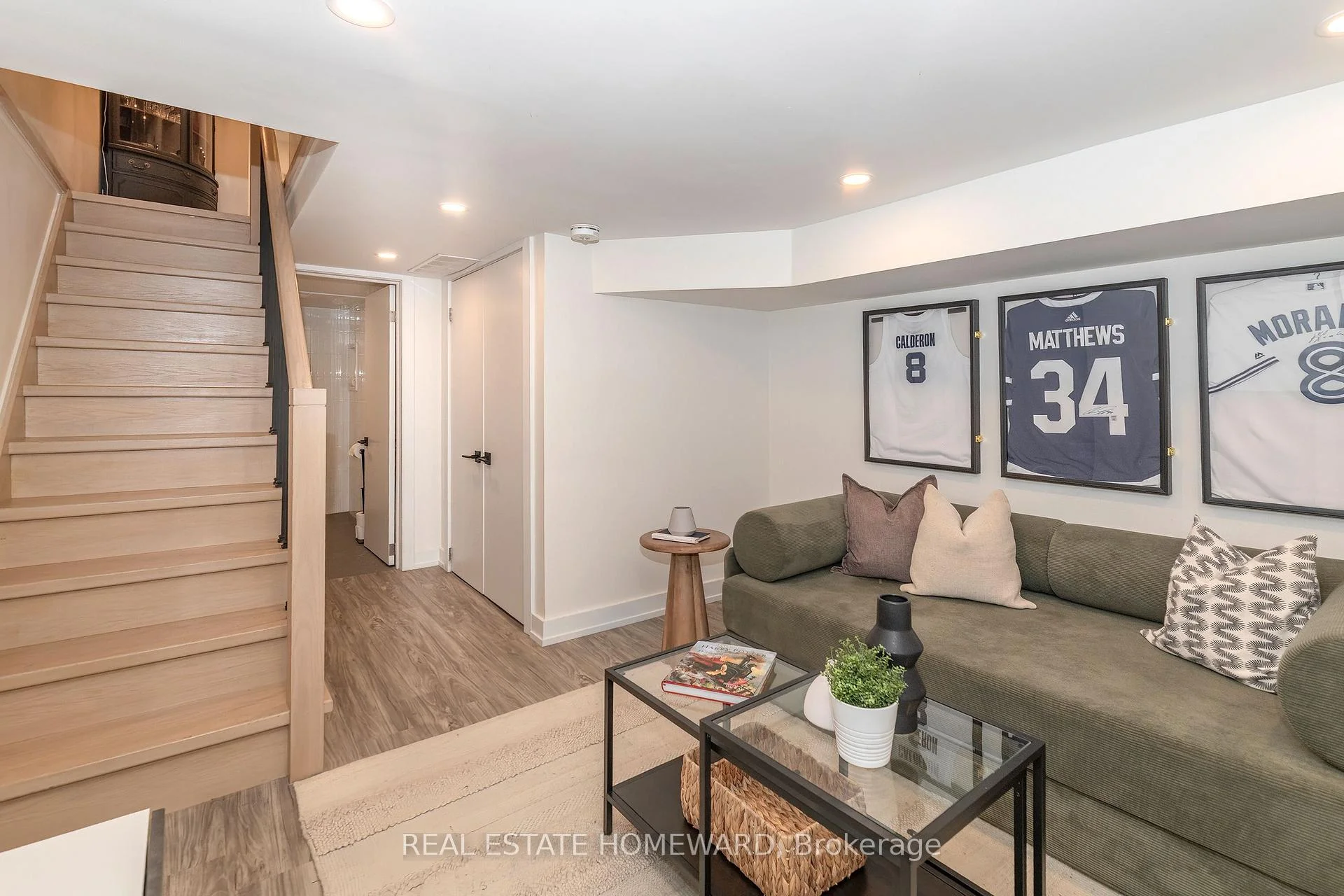 Photo 18 of 115 Wildwood Crescent, Toronto, Woodbine Corridor — HOMEH