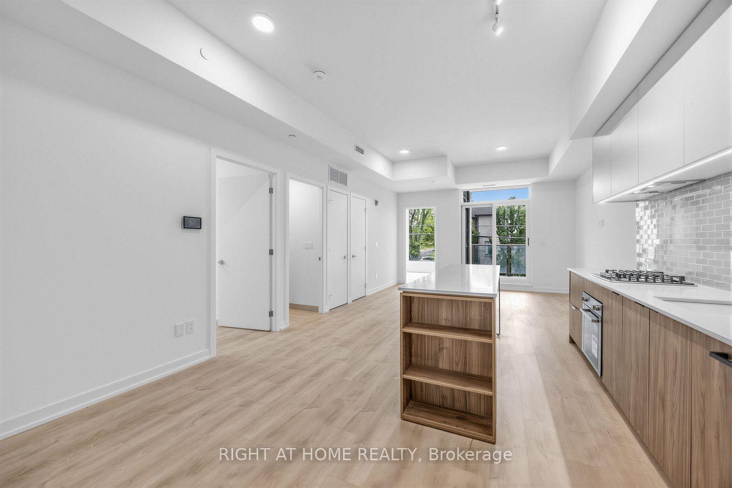 Photo 4 of Unit 207, 722 Marlee Avenue, North York, Yorkdale-Glen Park — HOMEH