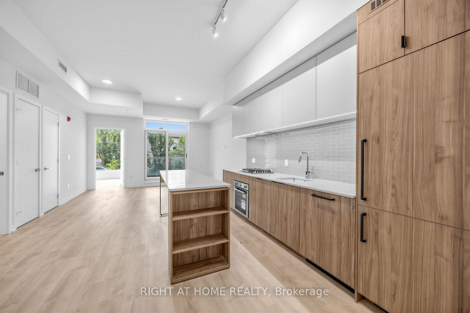 Photo 5 of Unit 207, 722 Marlee Avenue, North York, Yorkdale-Glen Park — HOMEH