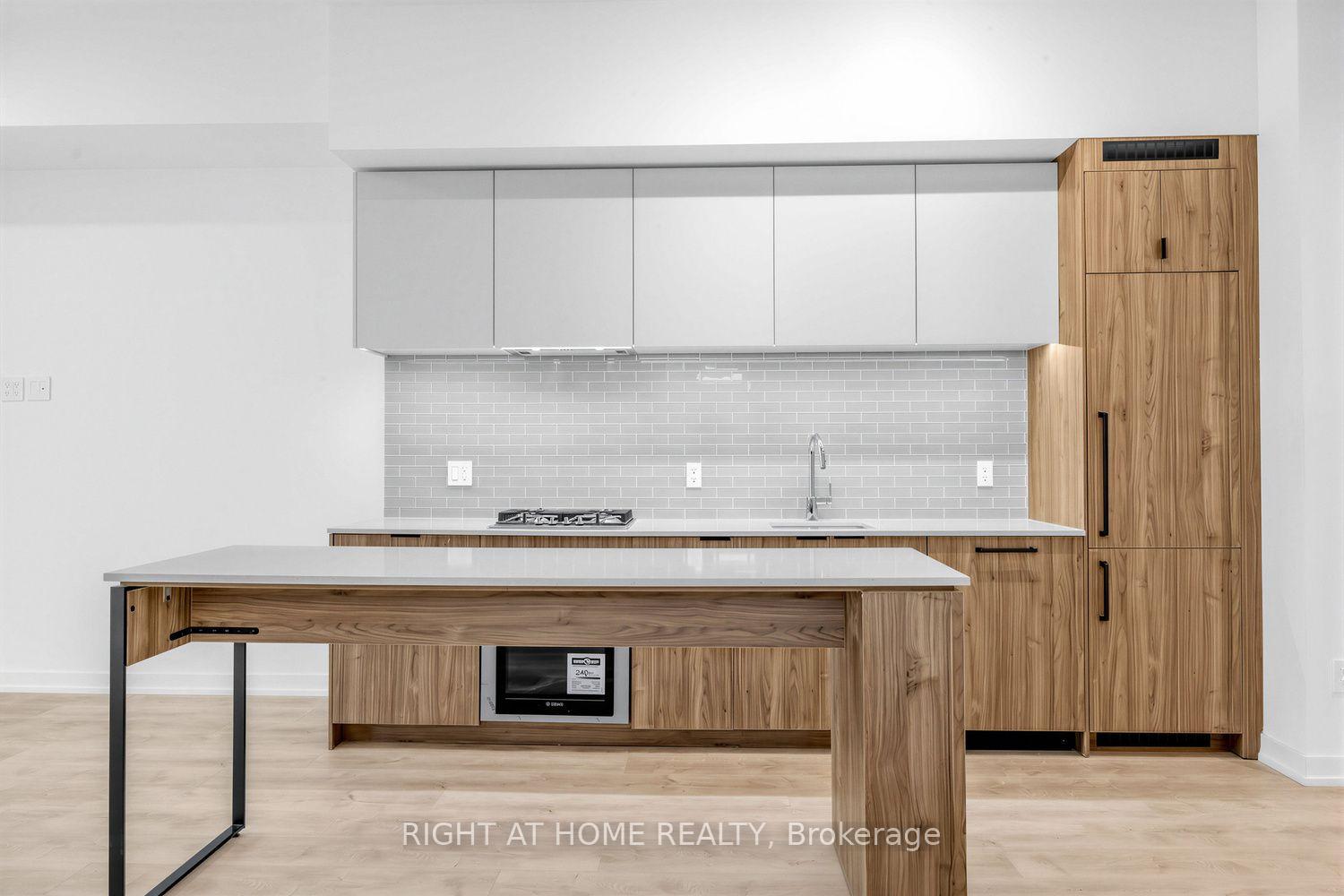Photo 9 of Unit 207, 722 Marlee Avenue, North York, Yorkdale-Glen Park — HOMEH