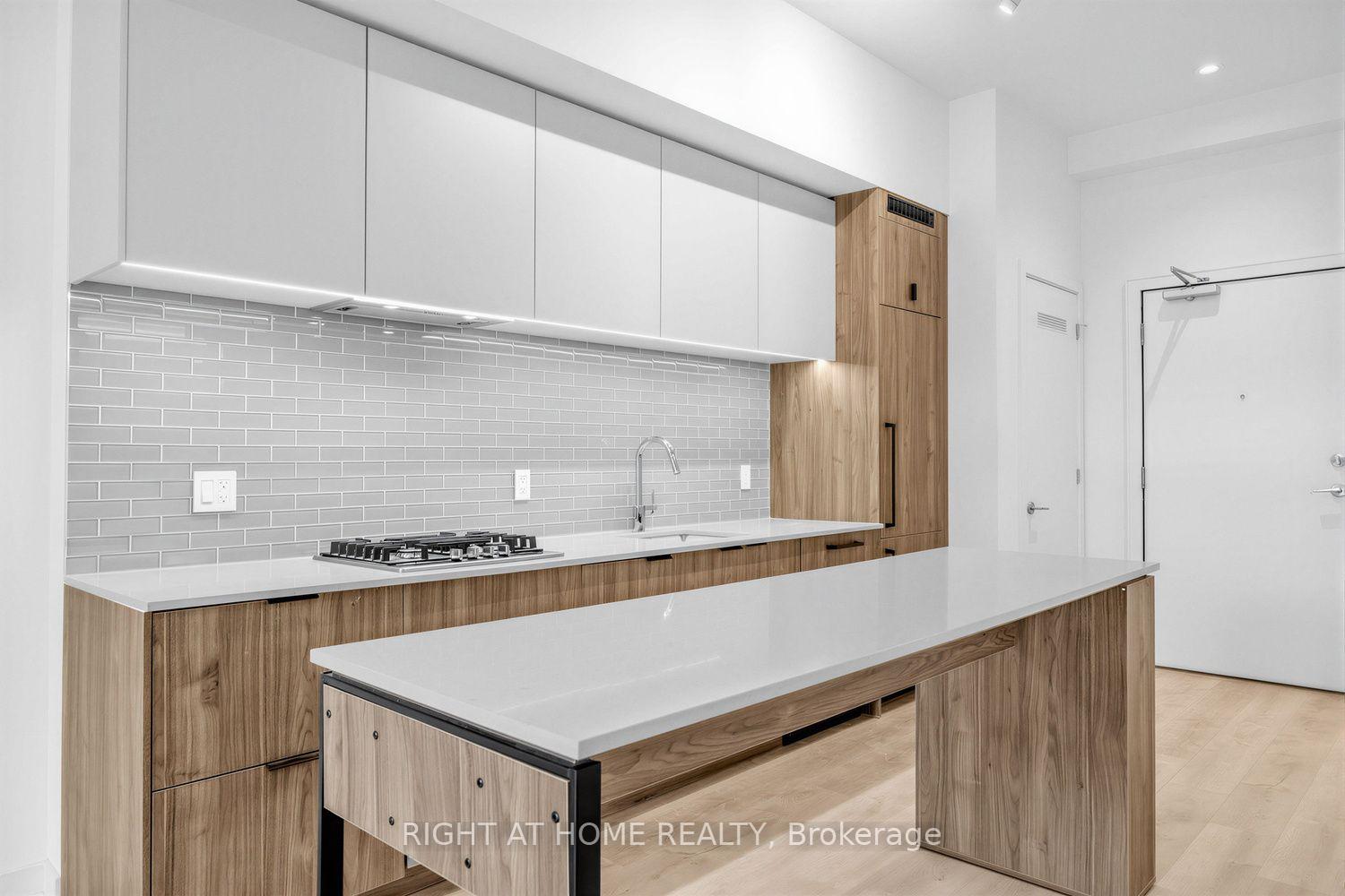 Photo 10 of Unit 207, 722 Marlee Avenue, North York, Yorkdale-Glen Park — HOMEH