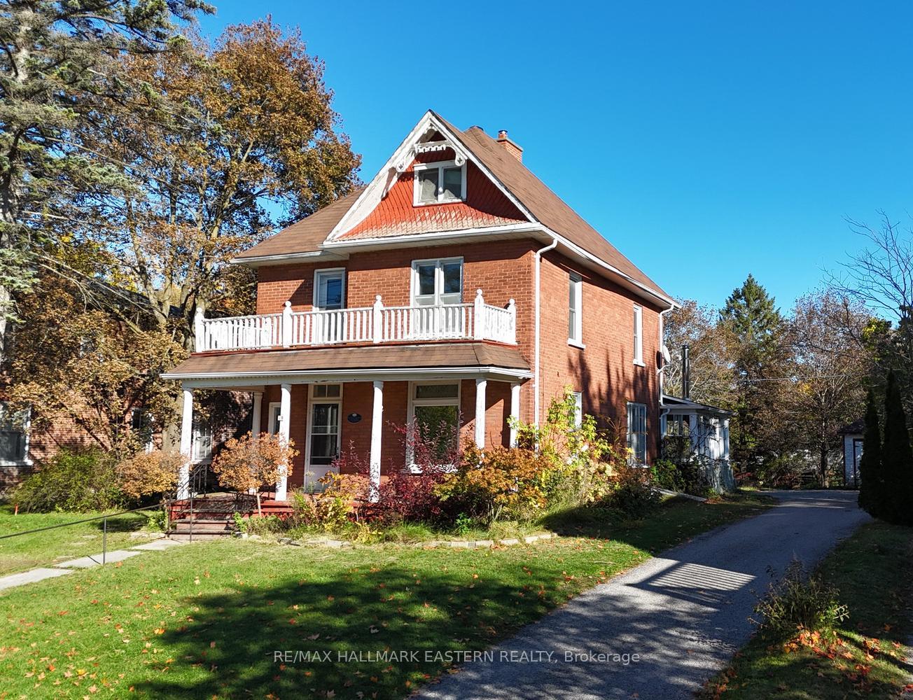 Photo of 49 Booth Street N