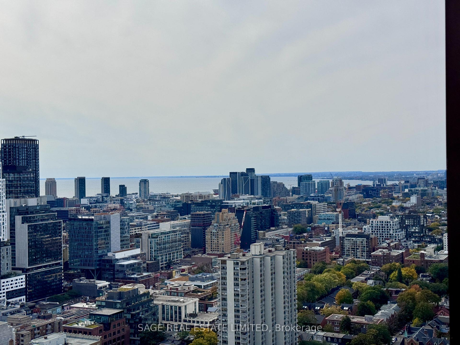 Photo 5 of Unit 3505, 238 Simcoe Street, Toronto, Kensington-Chinatown — HOMEH