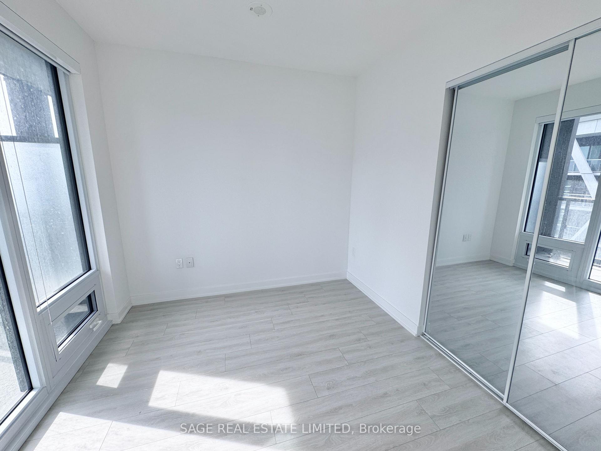 Photo 8 of Unit 3505, 238 Simcoe Street, Toronto, Kensington-Chinatown — HOMEH