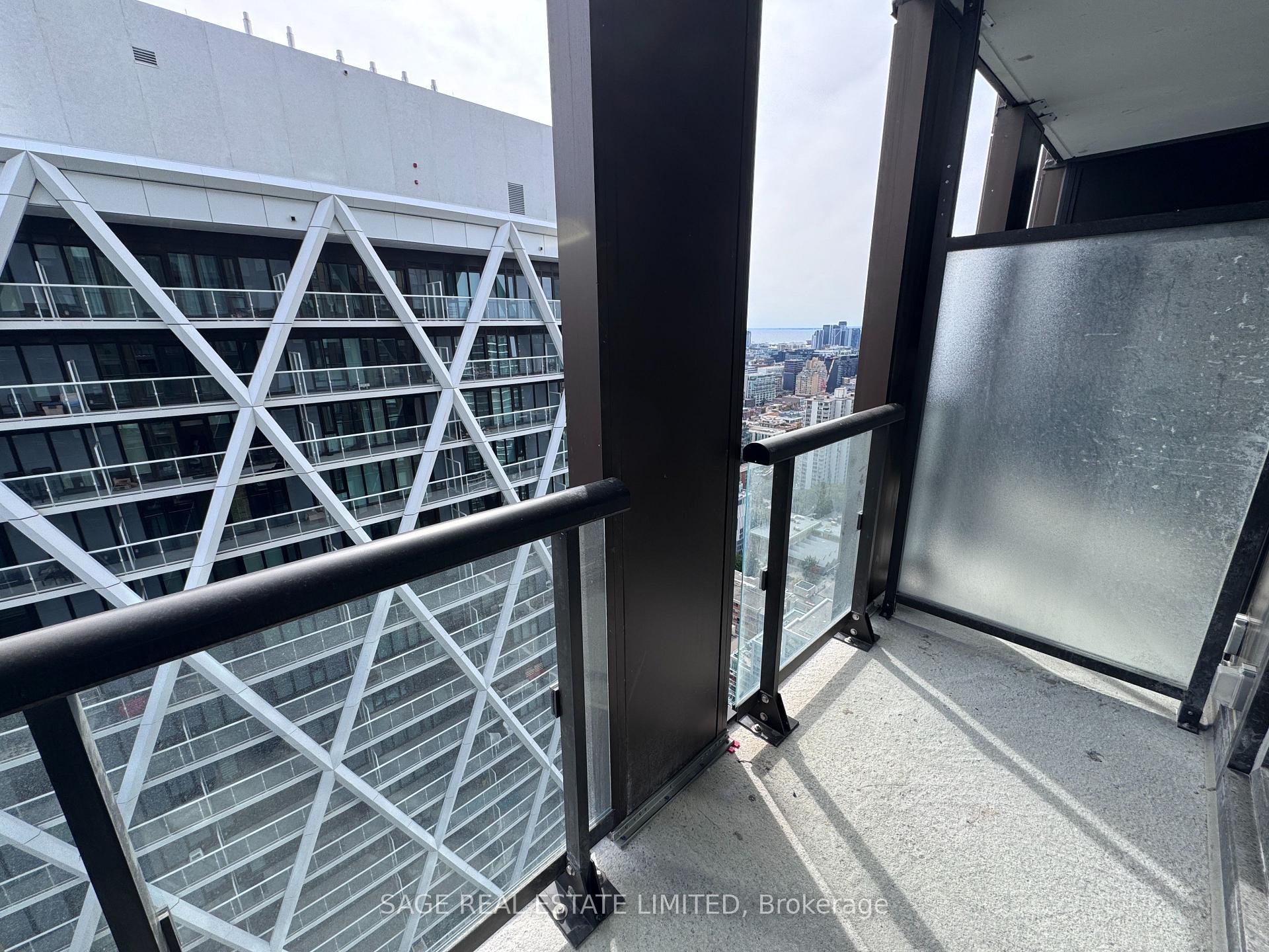 Photo 16 of Unit 3505, 238 Simcoe Street, Toronto, Kensington-Chinatown — HOMEH