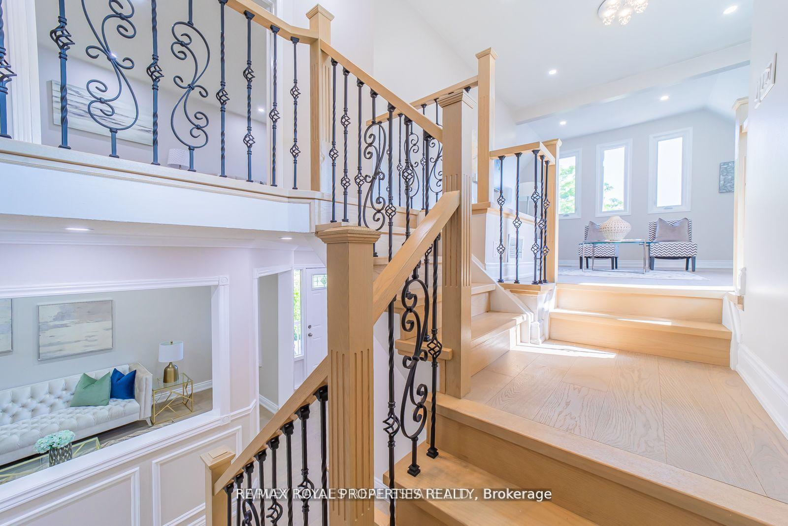 Photo 4 of 1639 Middleton Street S, Pickering, Brock Ridge — HOMEH