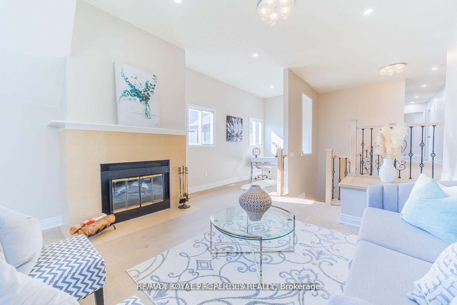 Photo 5 of 1639 Middleton Street S, Pickering, Brock Ridge — HOMEH