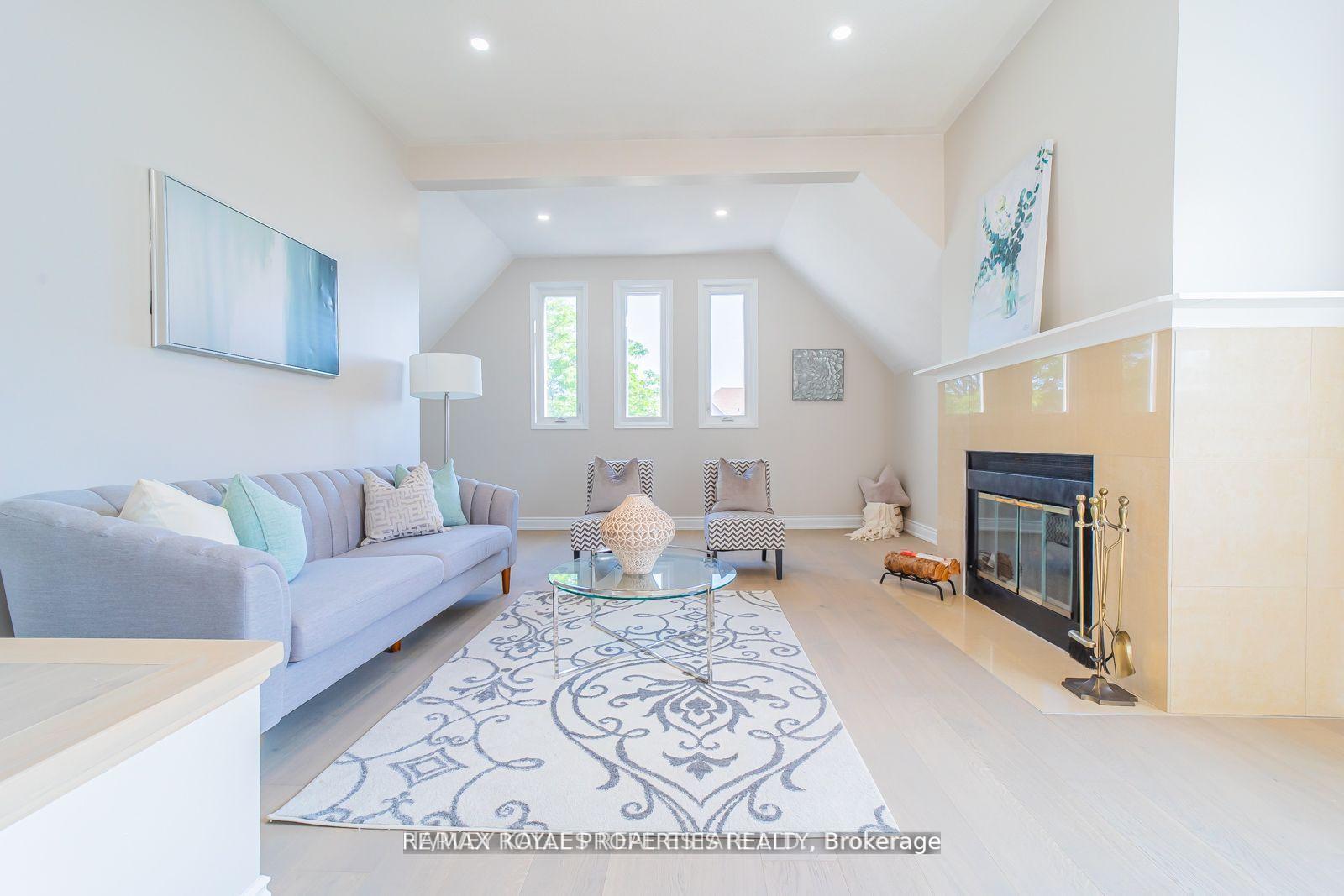 Photo 6 of 1639 Middleton Street S, Pickering, Brock Ridge — HOMEH