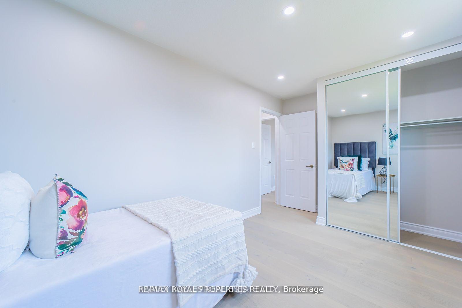 Photo 23 of 1639 Middleton Street S, Pickering, Brock Ridge — HOMEH