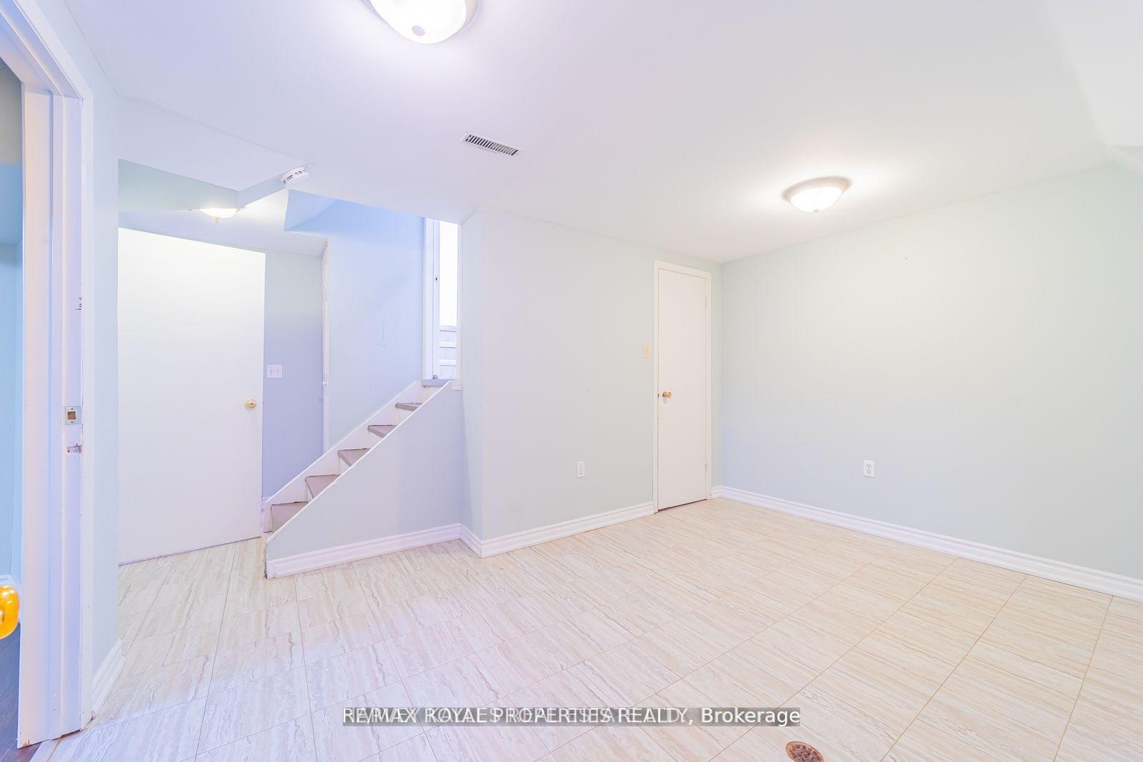 Photo 26 of 1639 Middleton Street S, Pickering, Brock Ridge — HOMEH