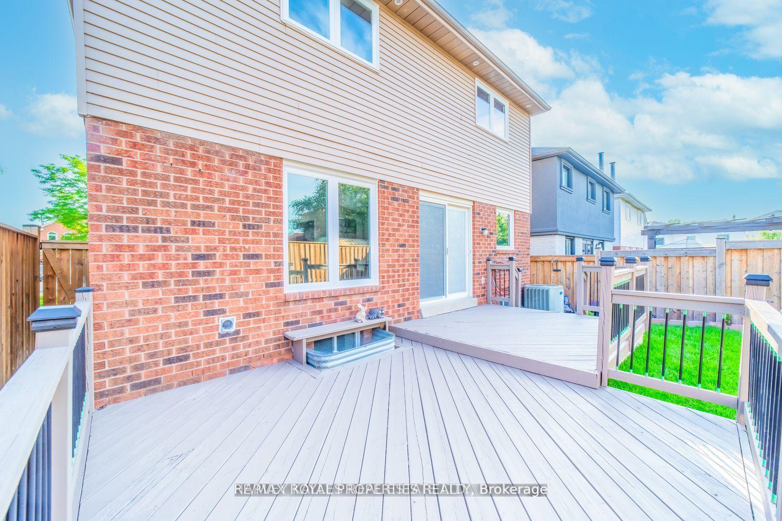 Photo 32 of 1639 Middleton Street S, Pickering, Brock Ridge — HOMEH