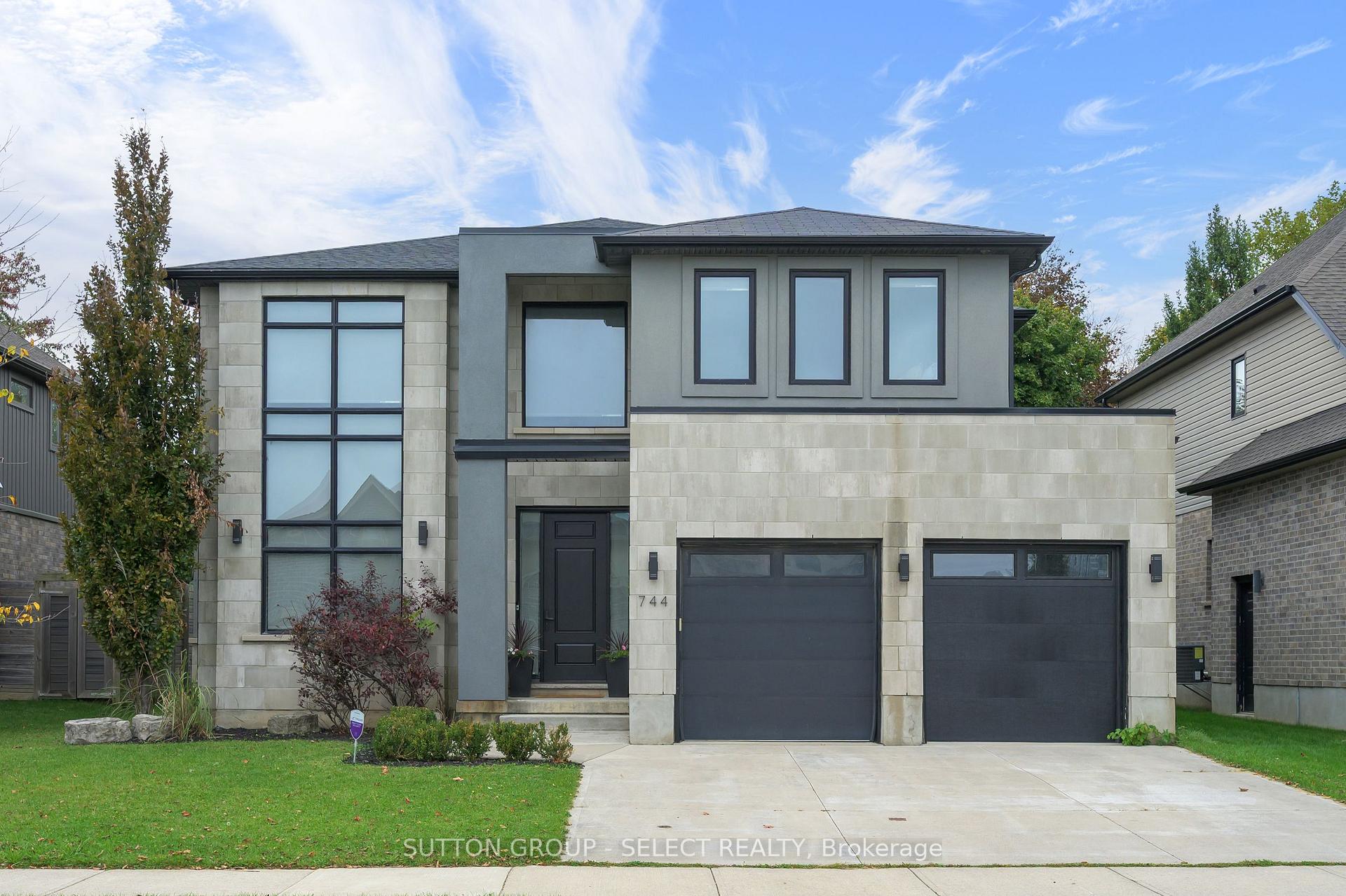 Photo 1 of 744 Hickorystick Key, London, North R — HOMEH