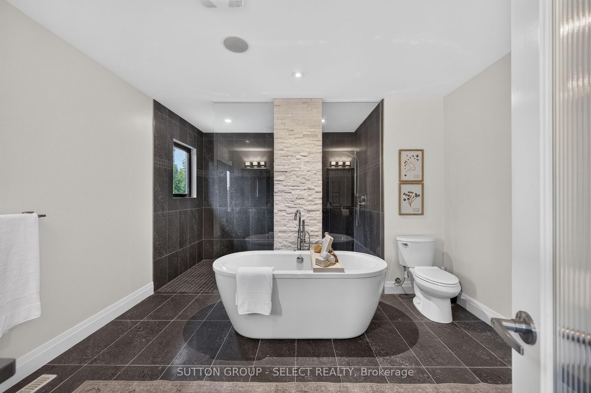 Photo 24 of 744 Hickorystick Key, London, North R — HOMEH