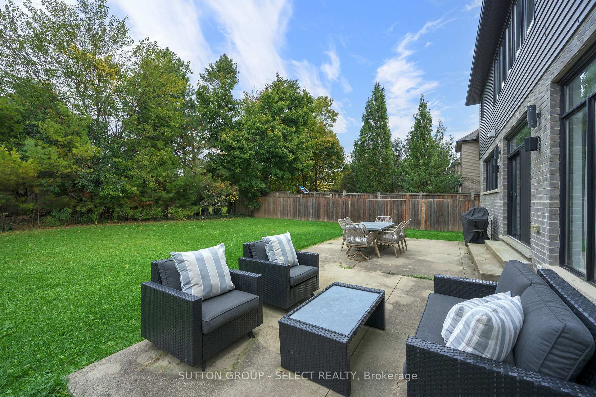 Photo 42 of 744 Hickorystick Key, London, North R — HOMEH