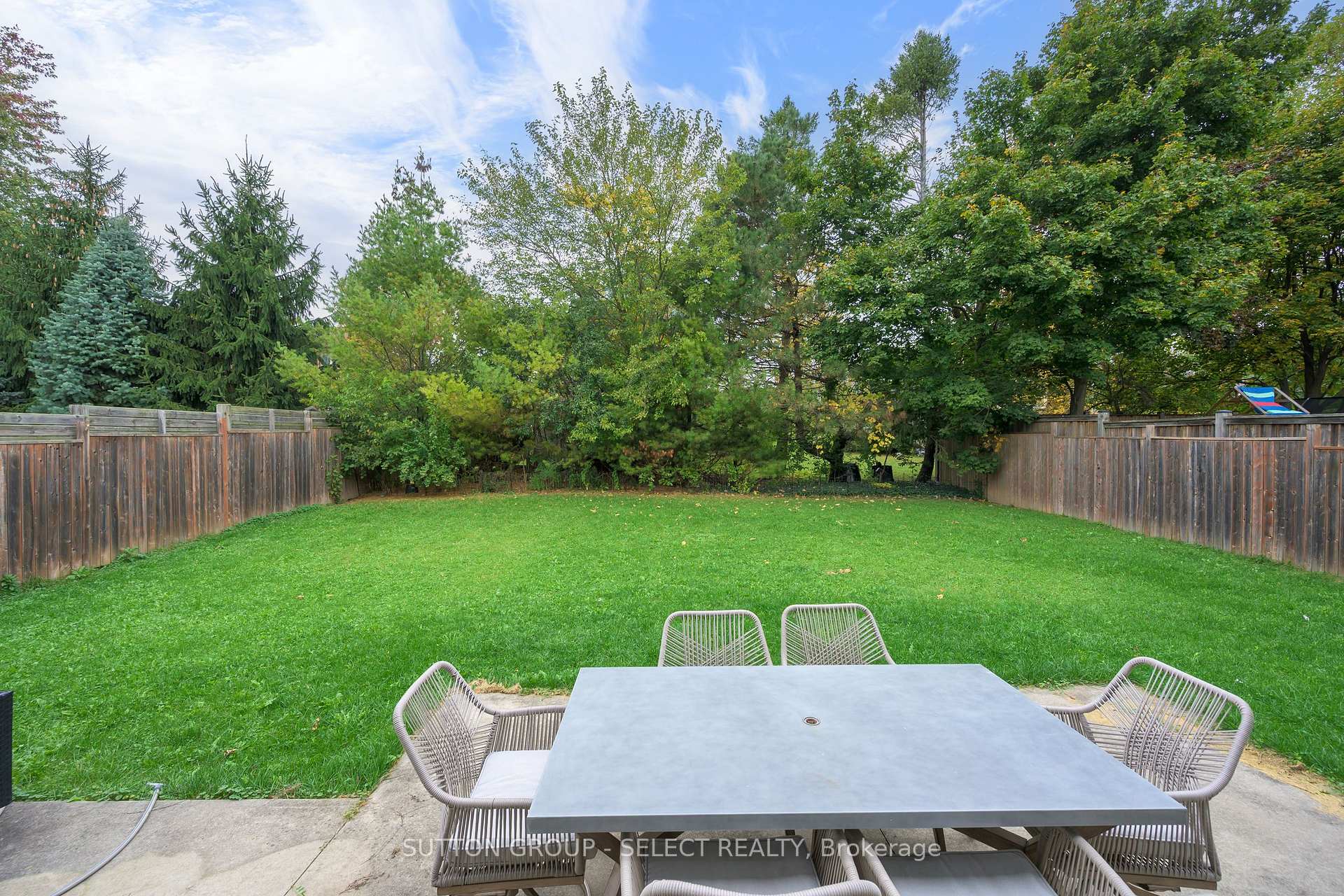 Photo 43 of 744 Hickorystick Key, London, North R — HOMEH