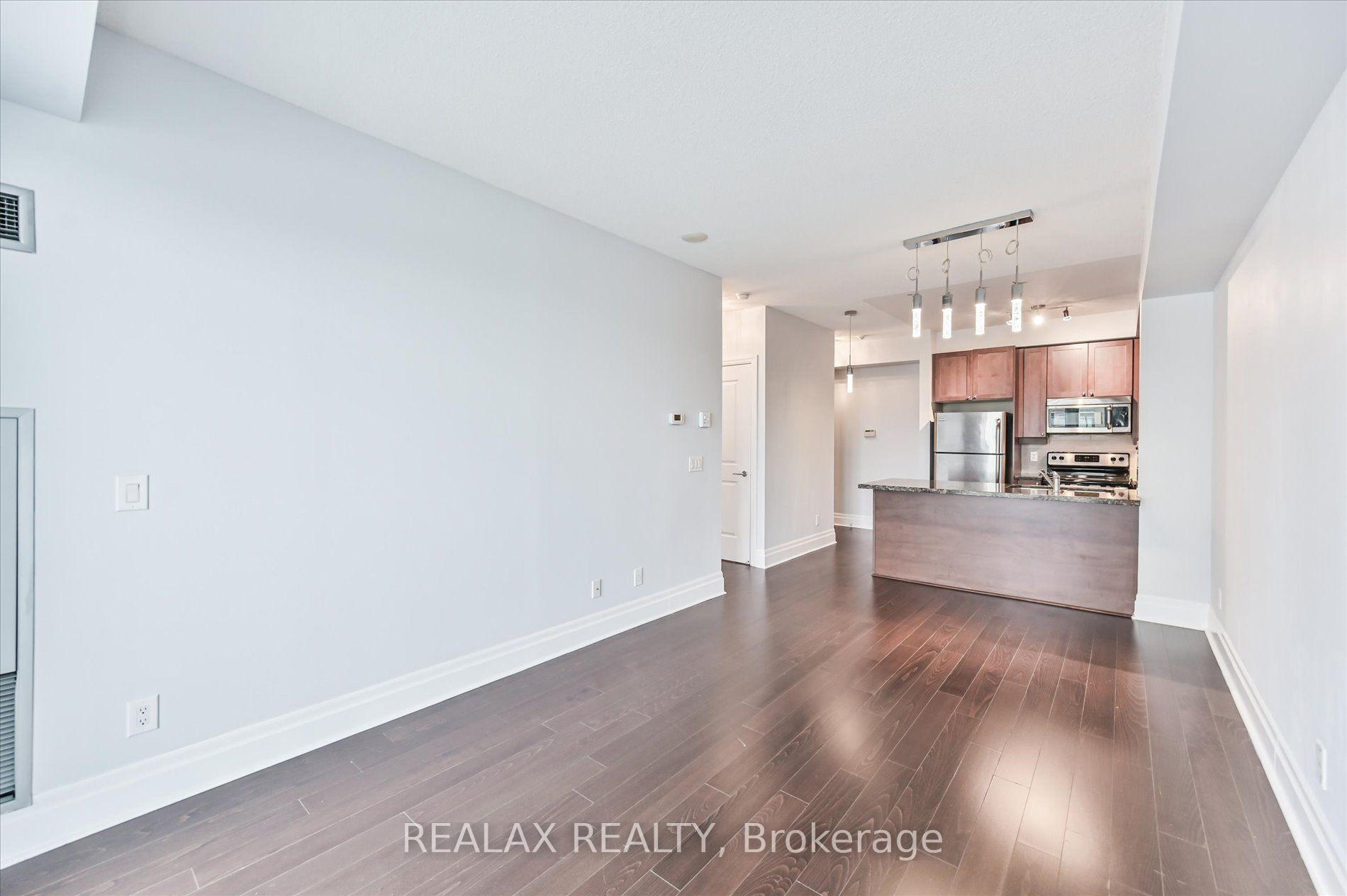 Photo 7 of Unit 801, 131 Upper Duke Crescent, Markham, Unionville — HOMEH