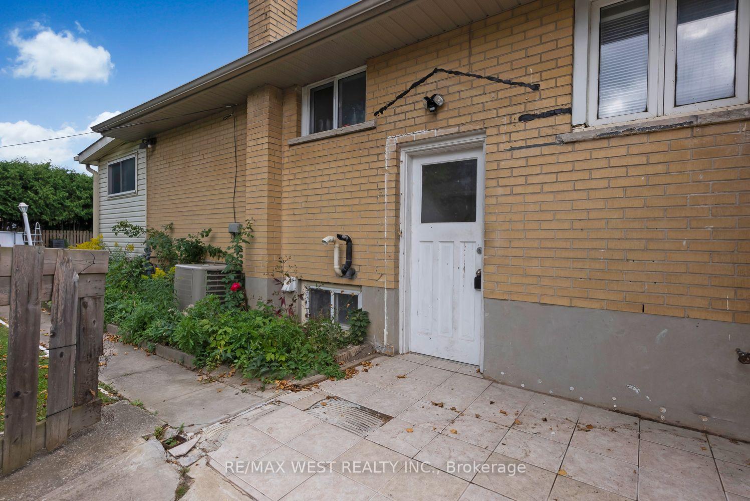 Photo 7 of Unit Basement, 120 Bell Drive, Whitby, Lynde Creek — HOMEH